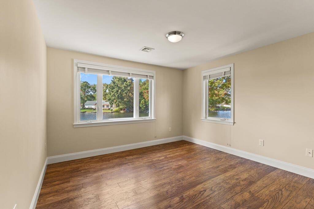 8 Sunset Road