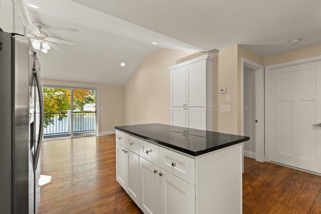 8 Sunset Road