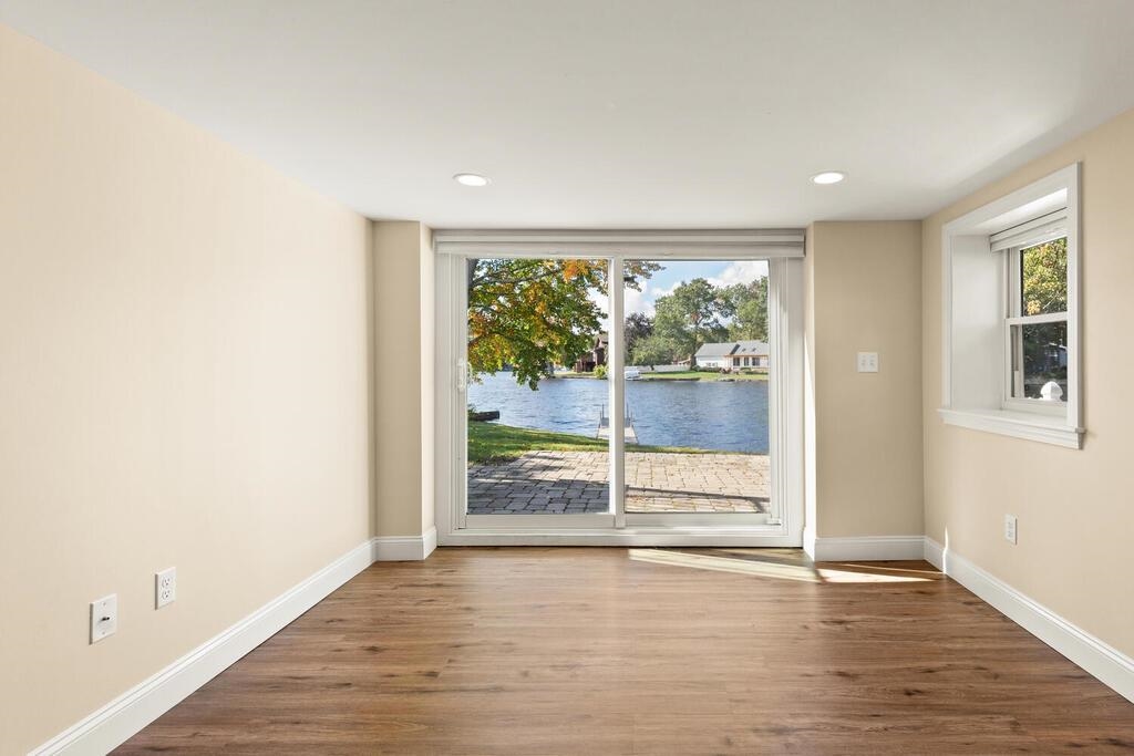 8 Sunset Road