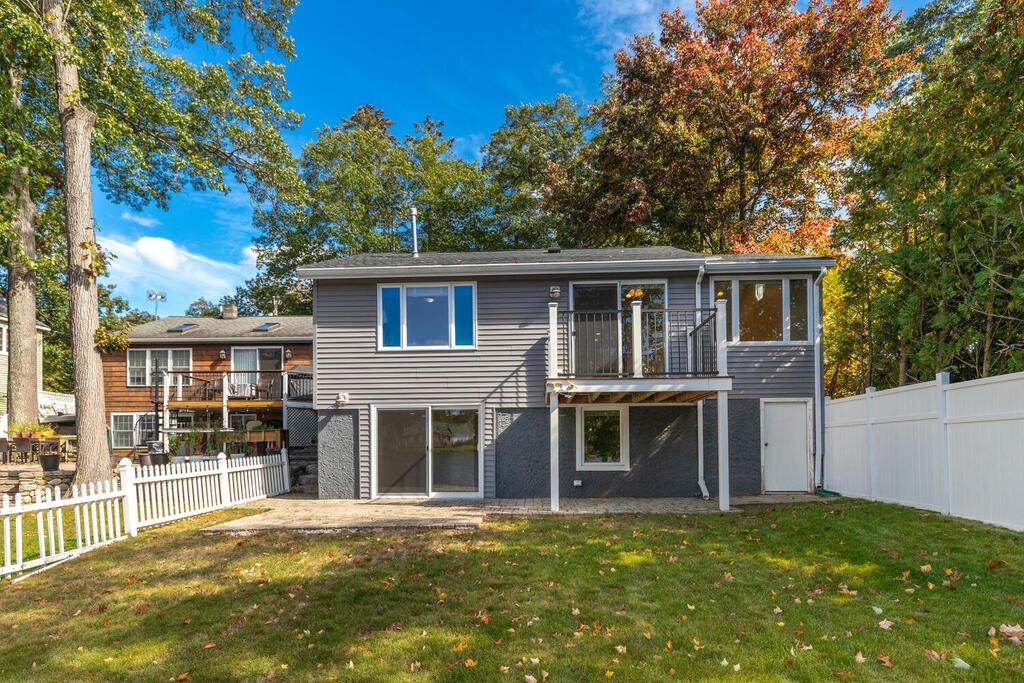 8 Sunset Road
