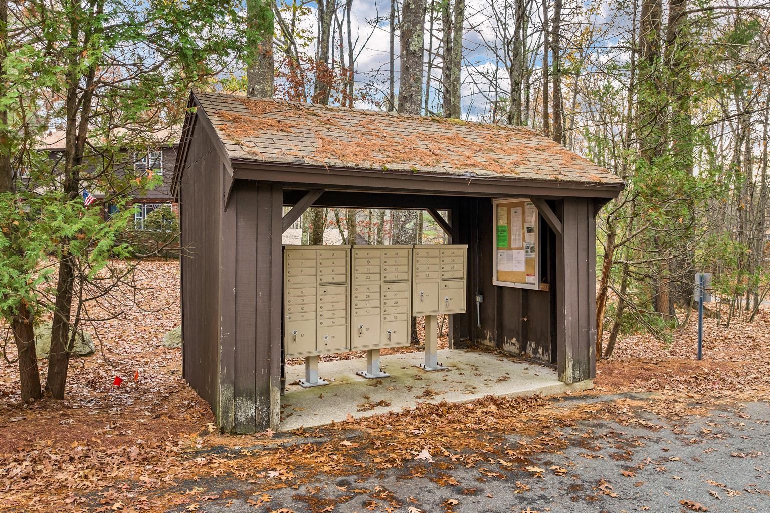 8 Midridge Circle