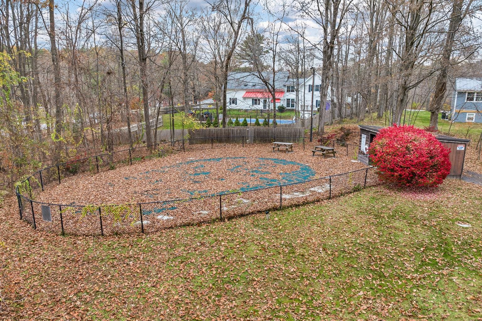8 Midridge Circle