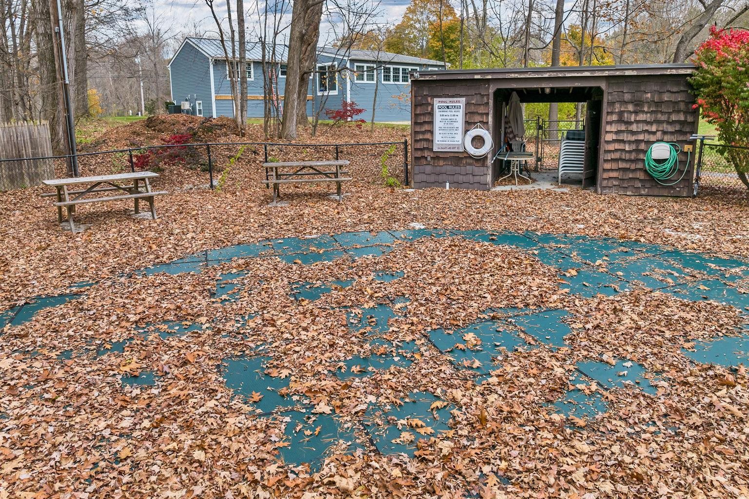 8 Midridge Circle