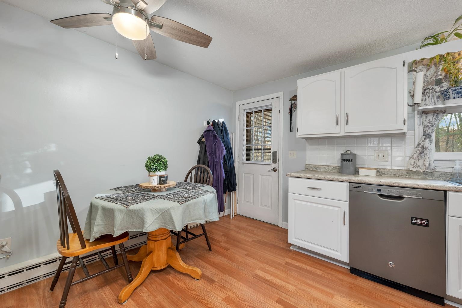 8 Midridge Circle