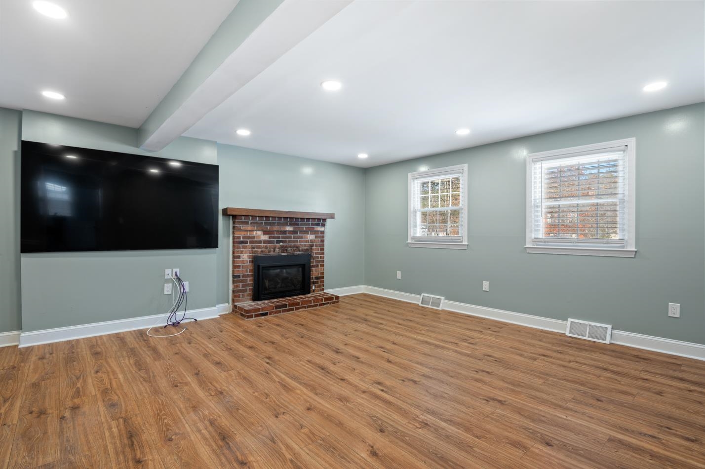 22 Watersedge Drive