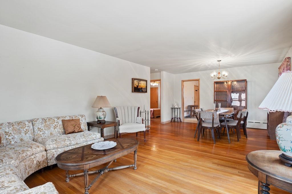 85 W Mitchell Street