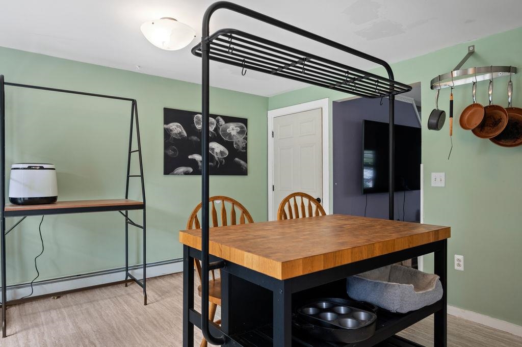 301 Myrtle Street Unit: 2