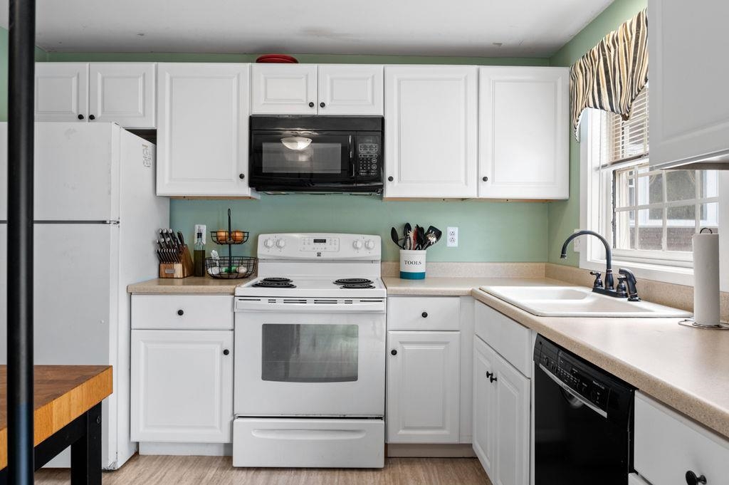 301 Myrtle Street Unit: 2