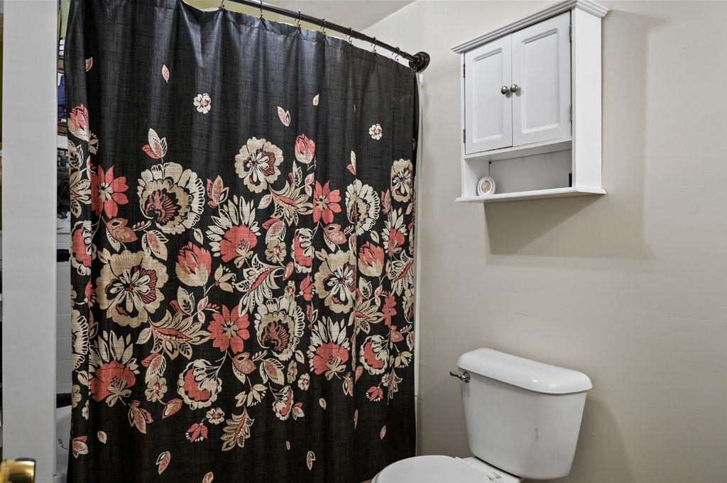 301 Myrtle Street Unit: 2