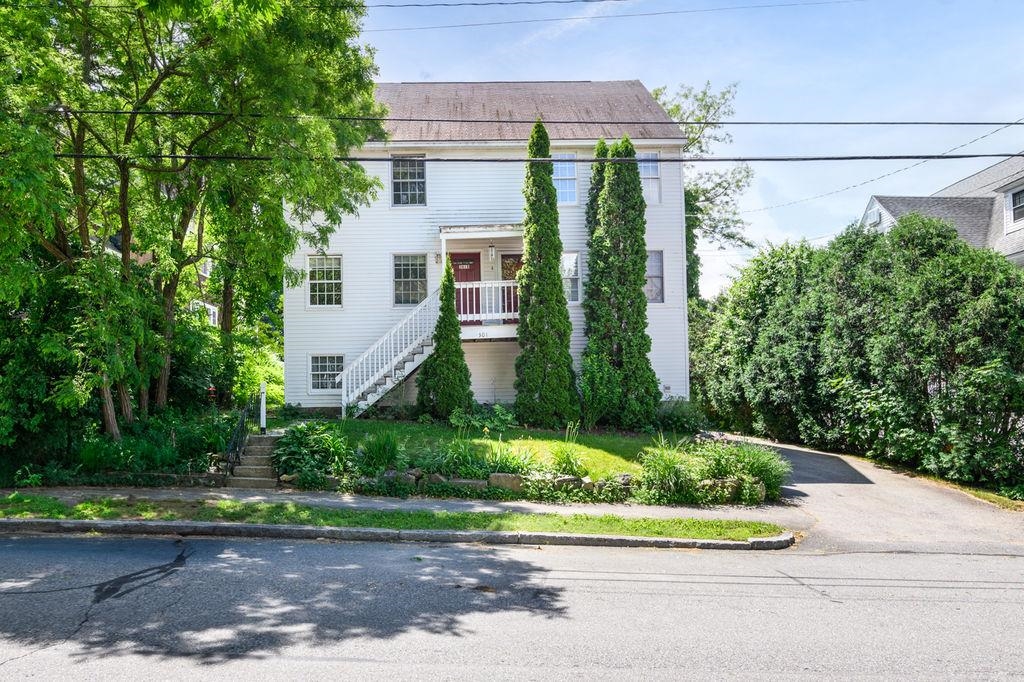 301 Myrtle Street Unit: 2