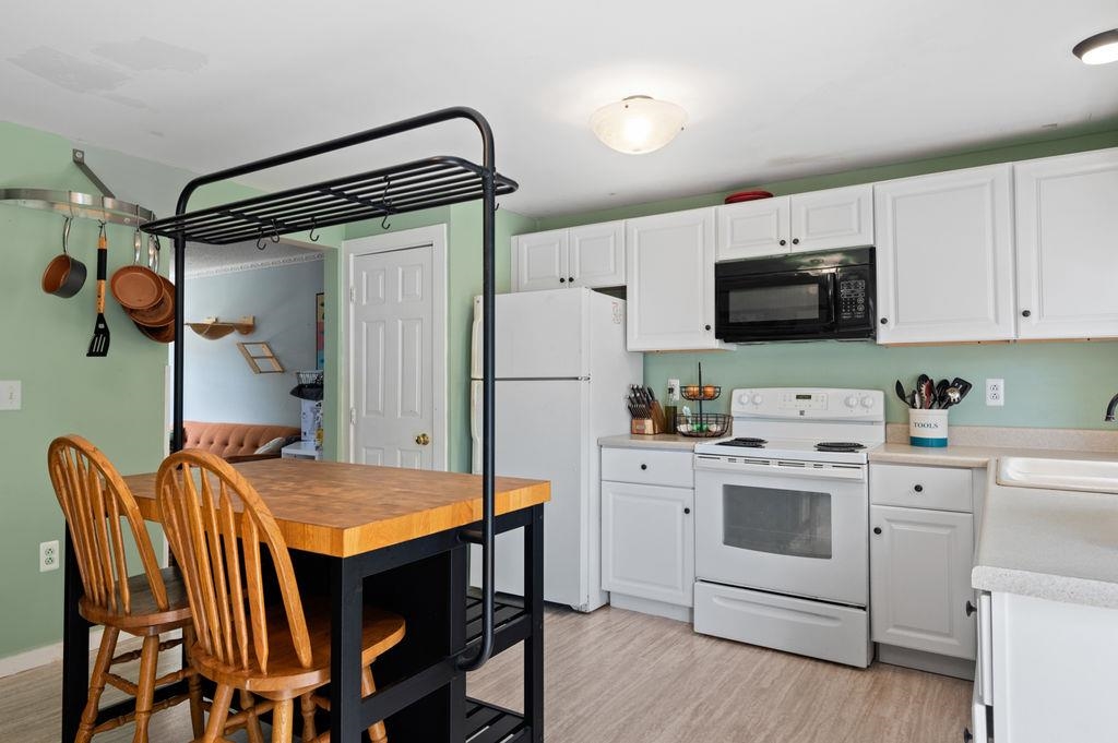 301 Myrtle Street Unit: 2