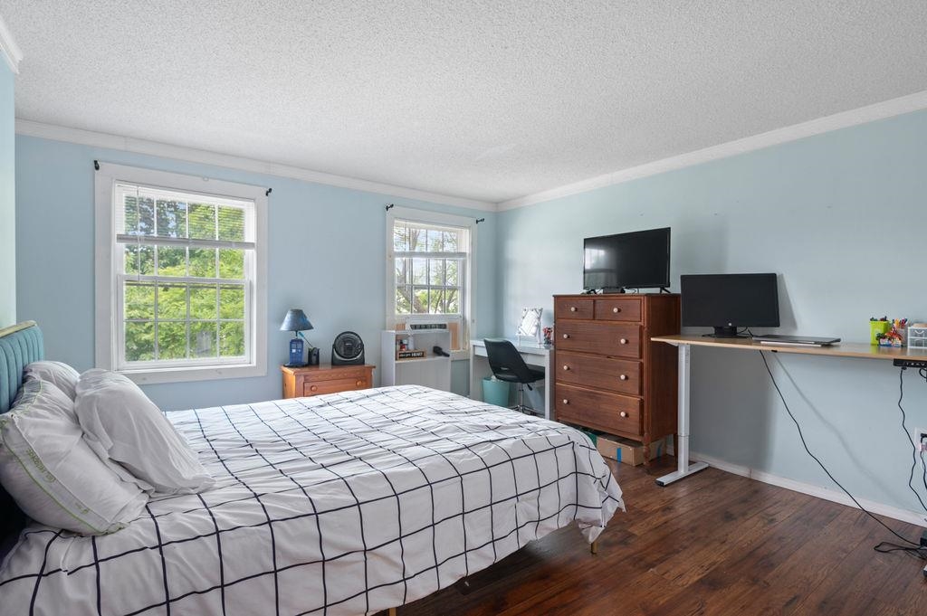 301 Myrtle Street Unit: 2