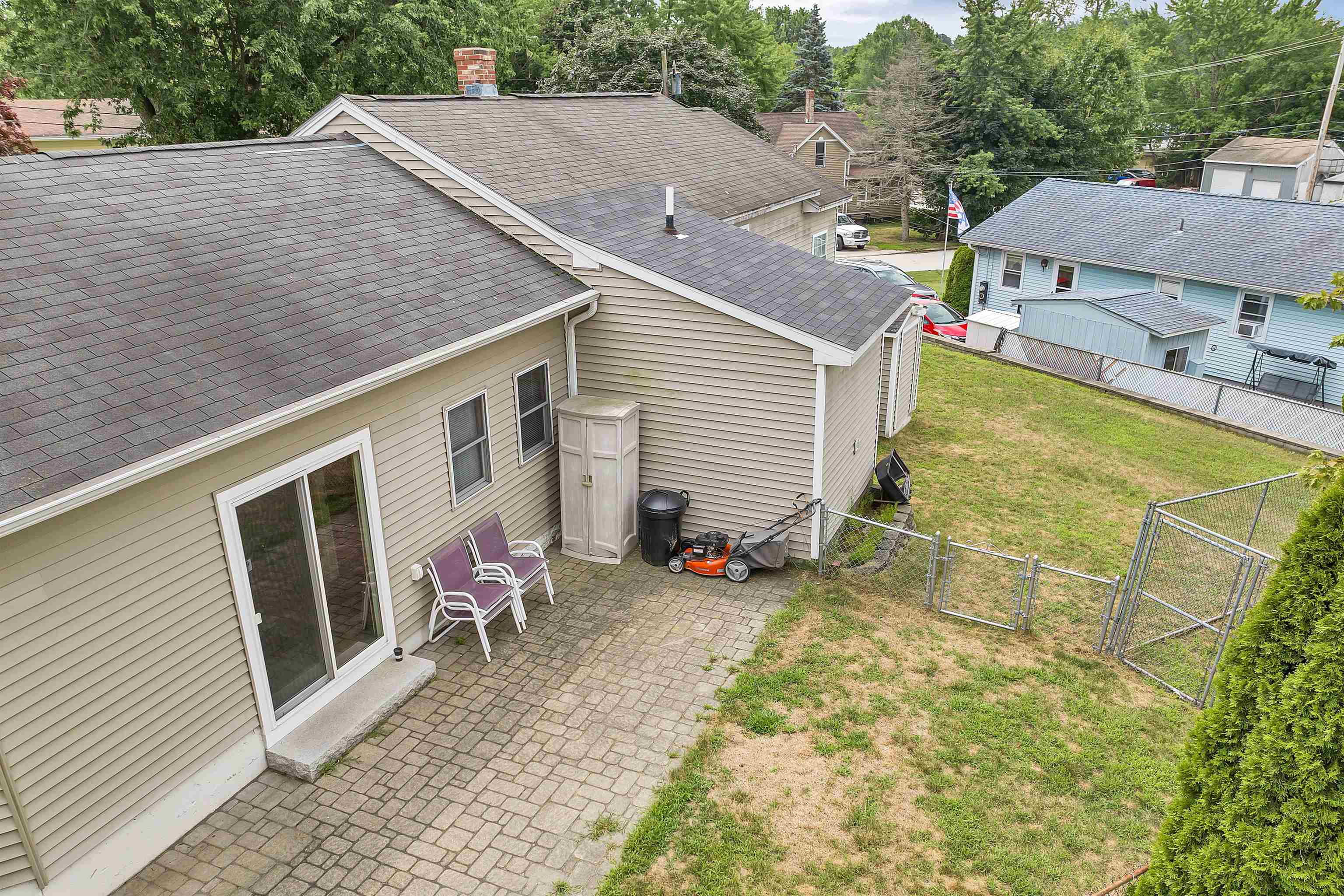 6 B Street