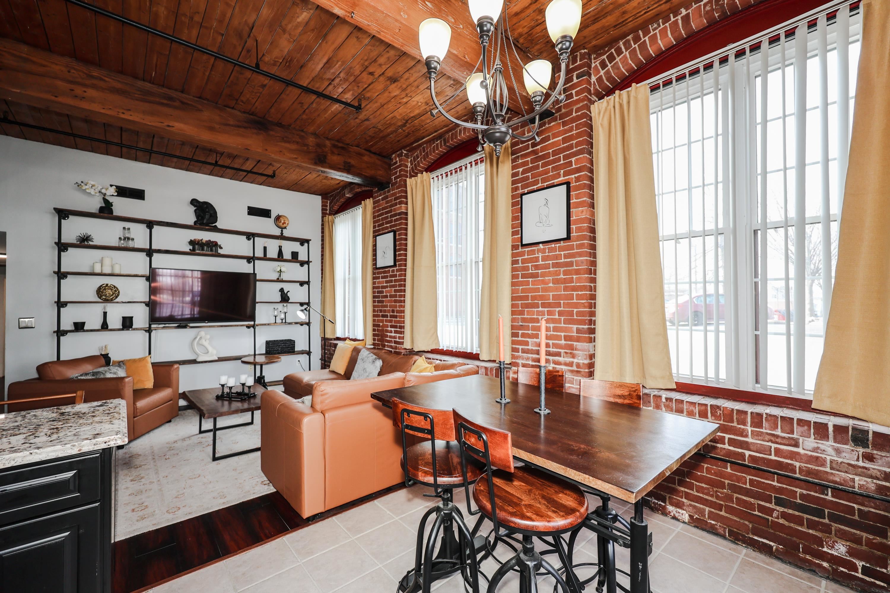 470 Silver Street Unit: 121