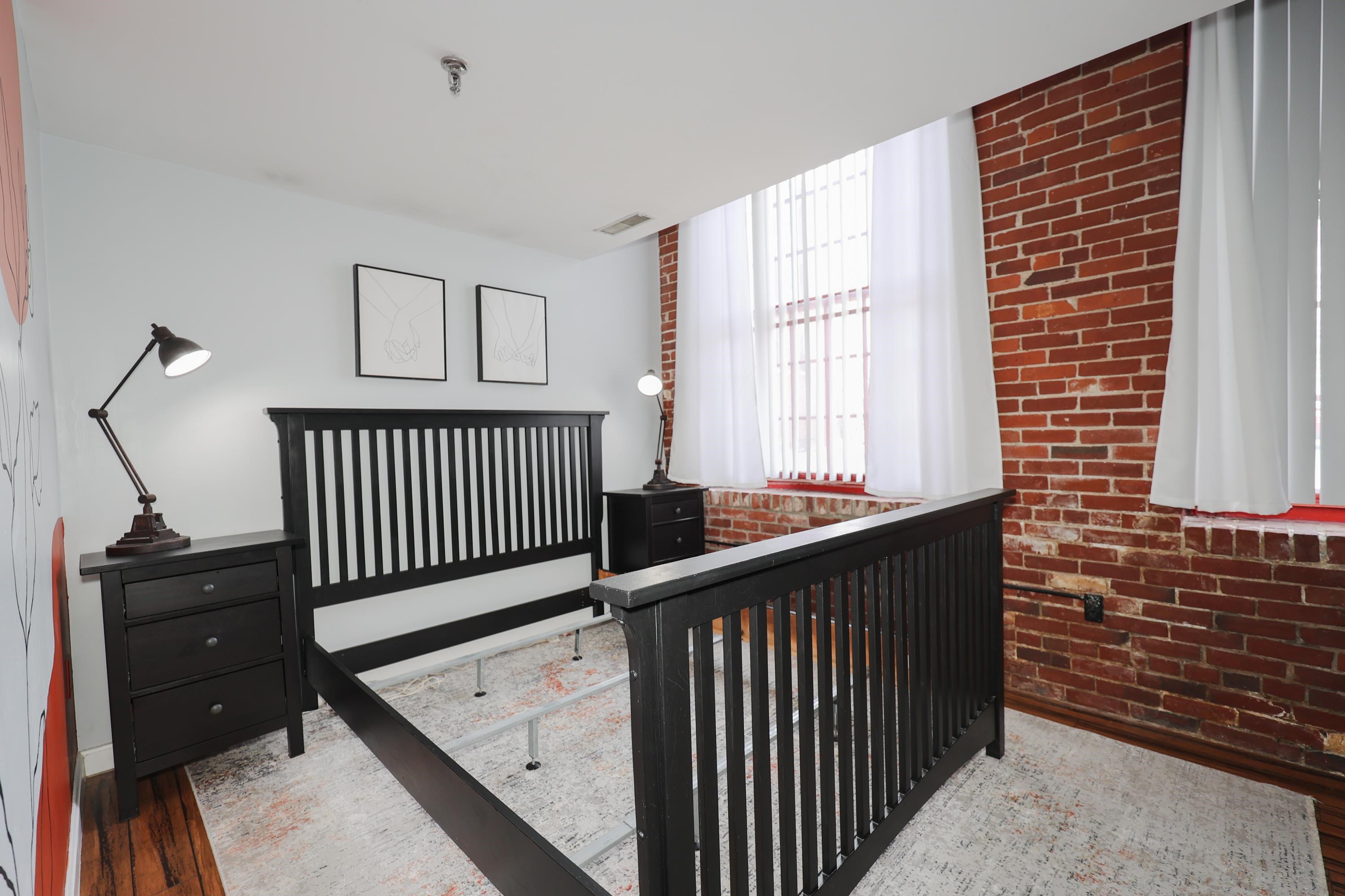 470 Silver Street Unit: 121
