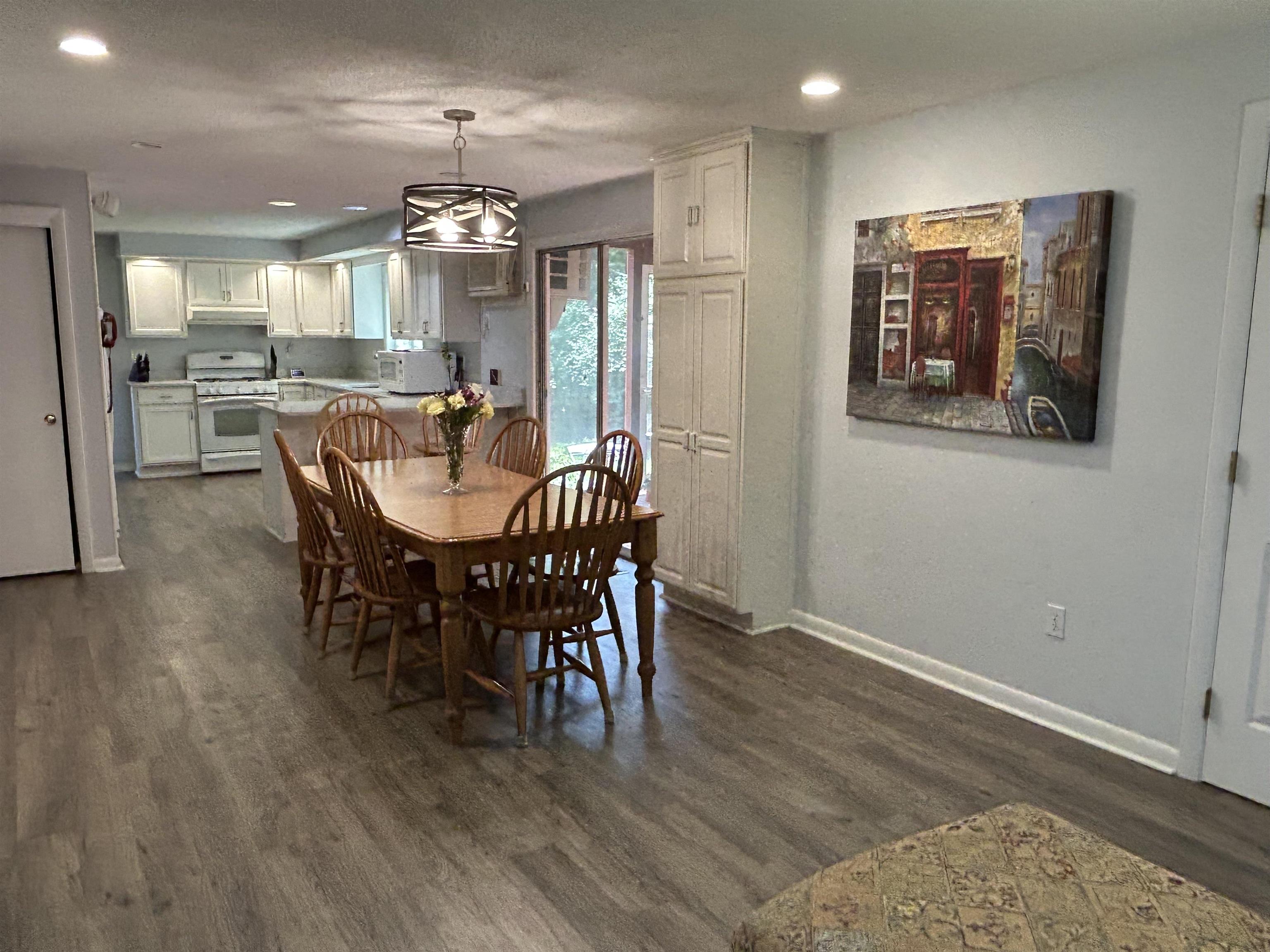 7 Juniper Ridge Road