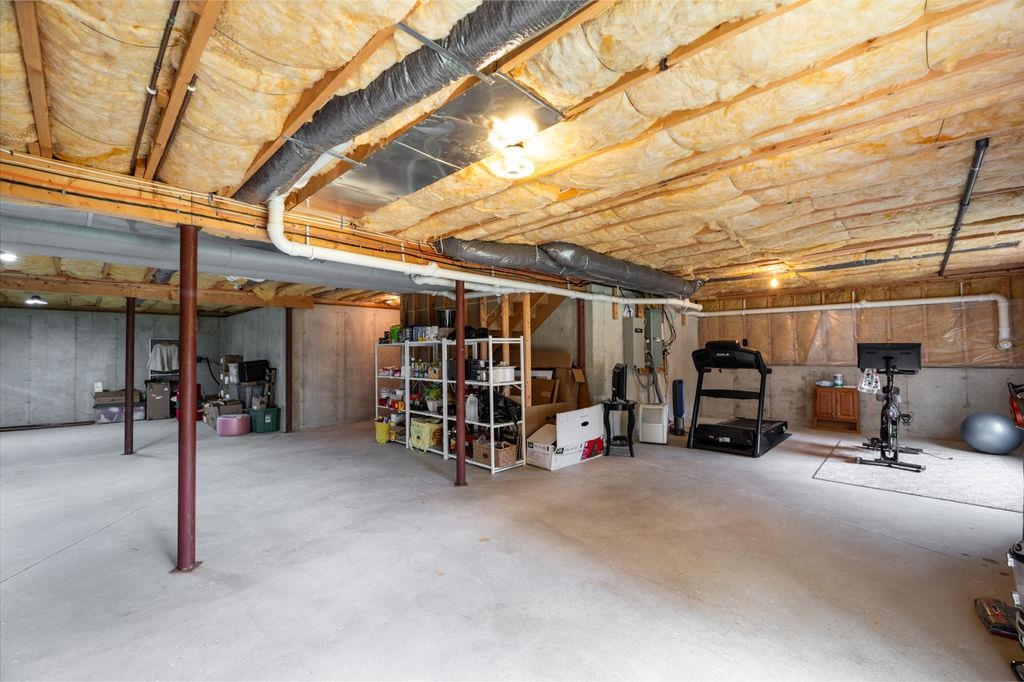 8 Valerie Court Unit: 8