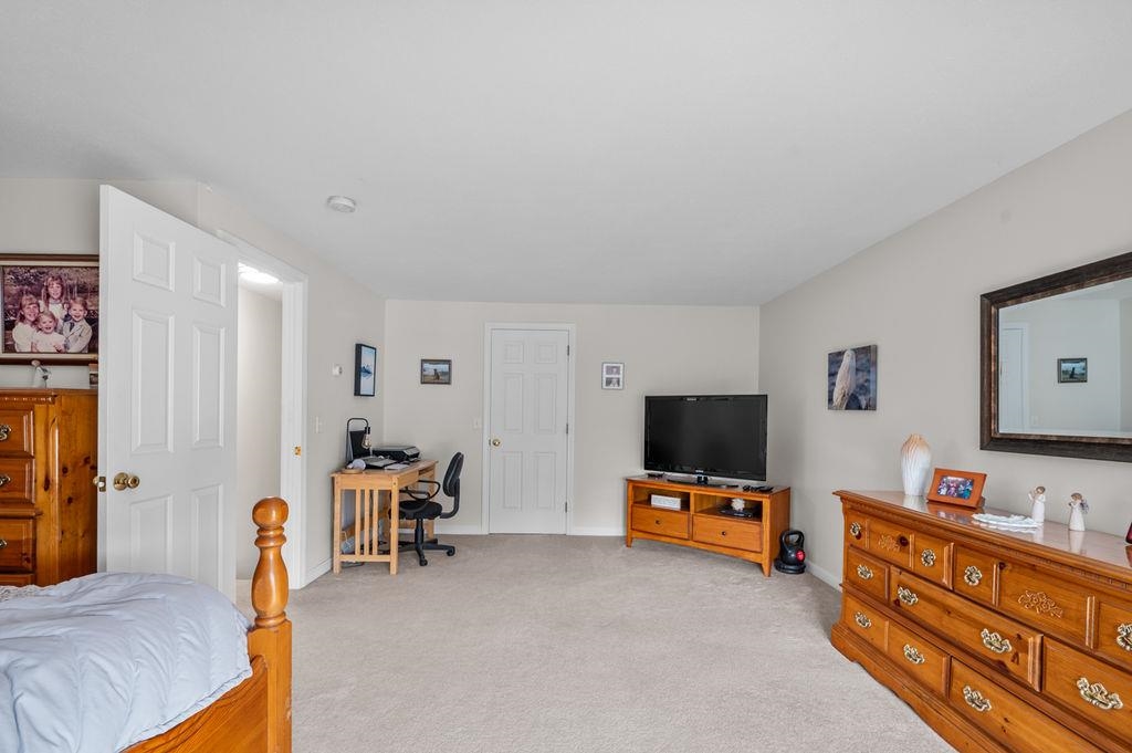 8 Valerie Court Unit: 8