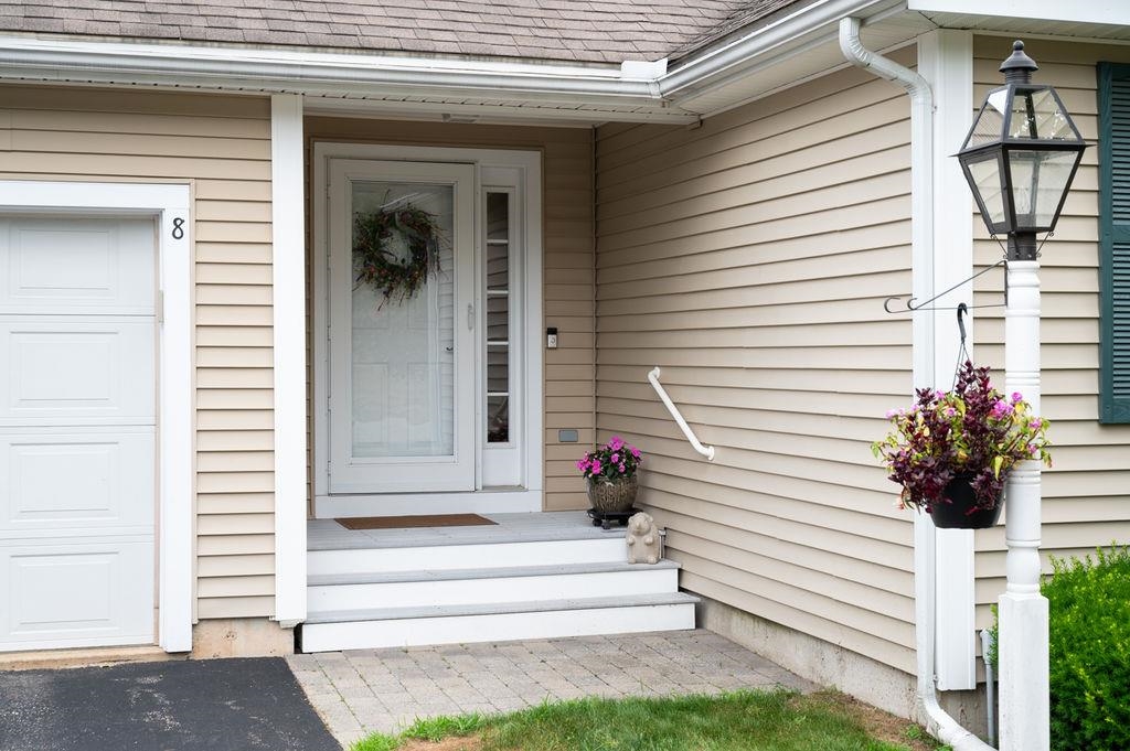 8 Valerie Court Unit: 8