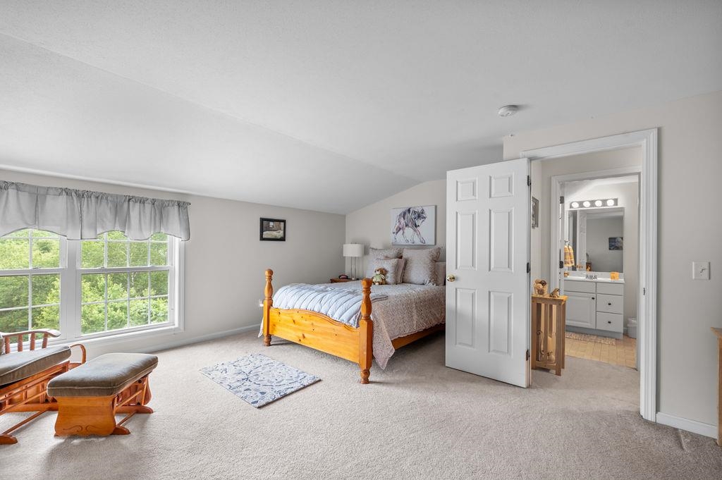 8 Valerie Court Unit: 8