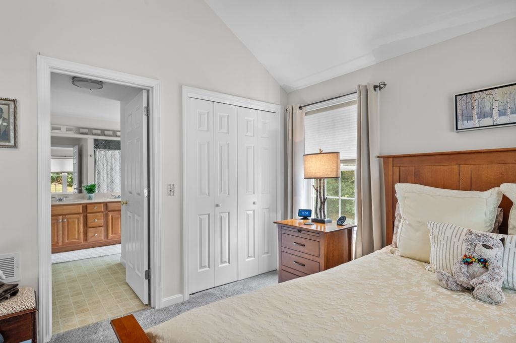 8 Valerie Court Unit: 8