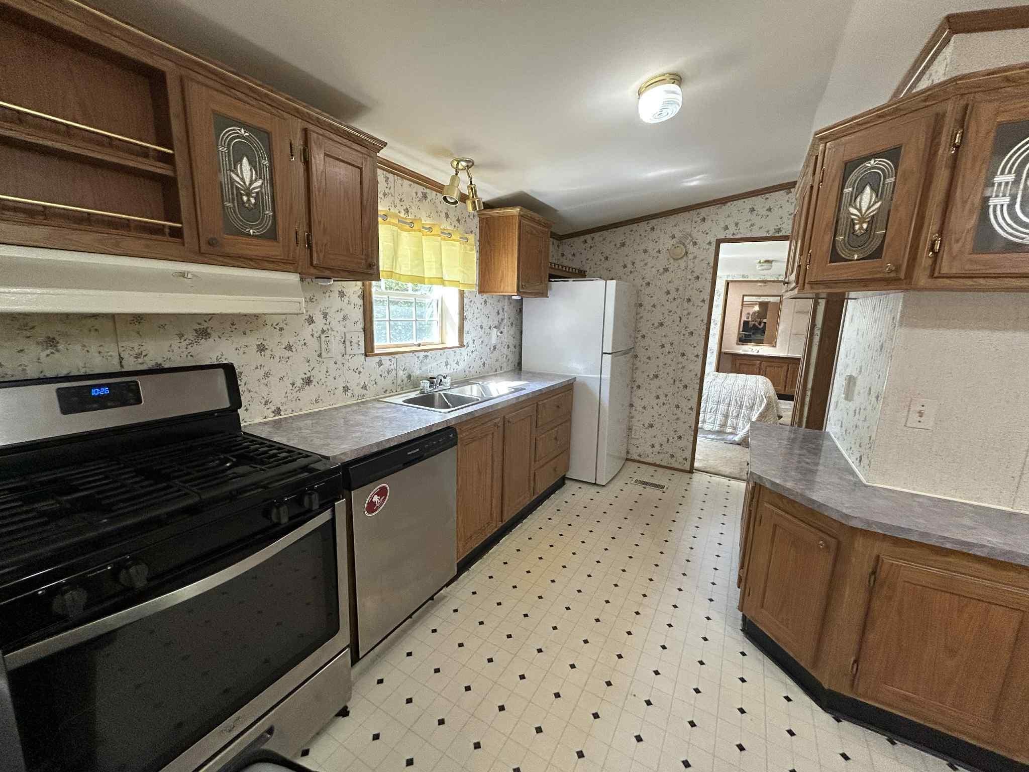 112 Harriman Hill Road