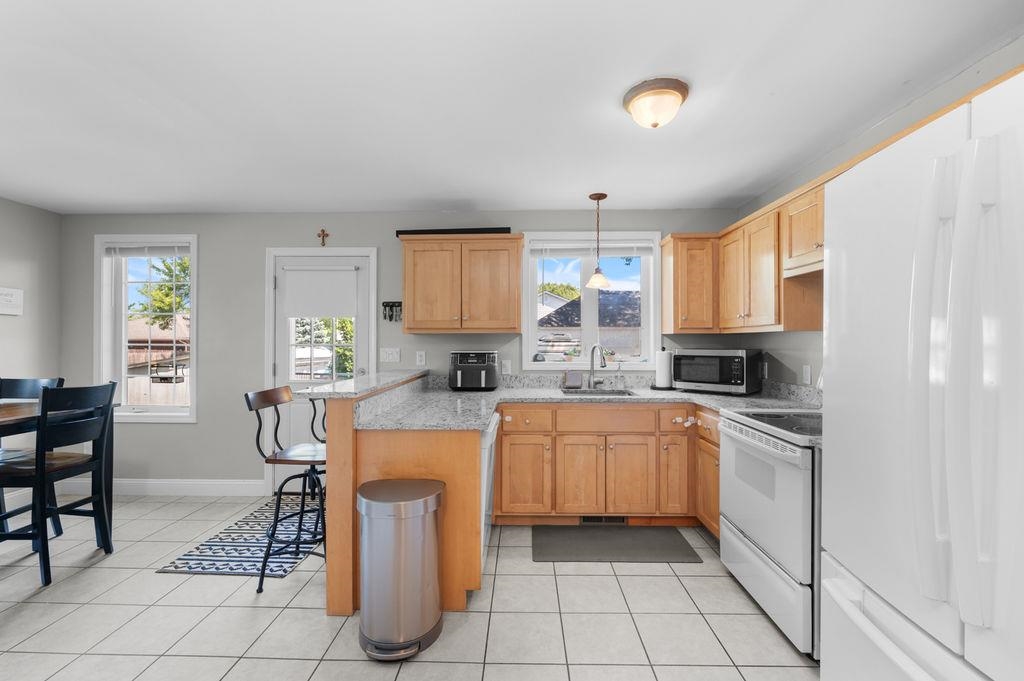 33 W Elmhurst Avenue Unit: C