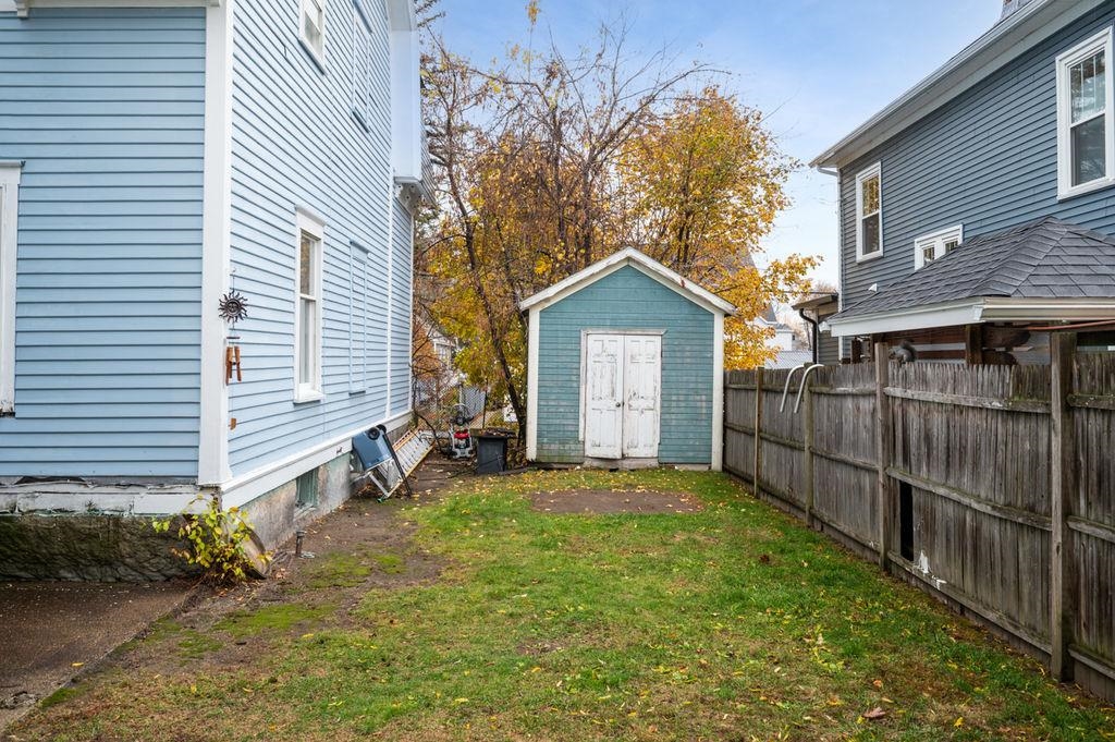 412 Amherst Street