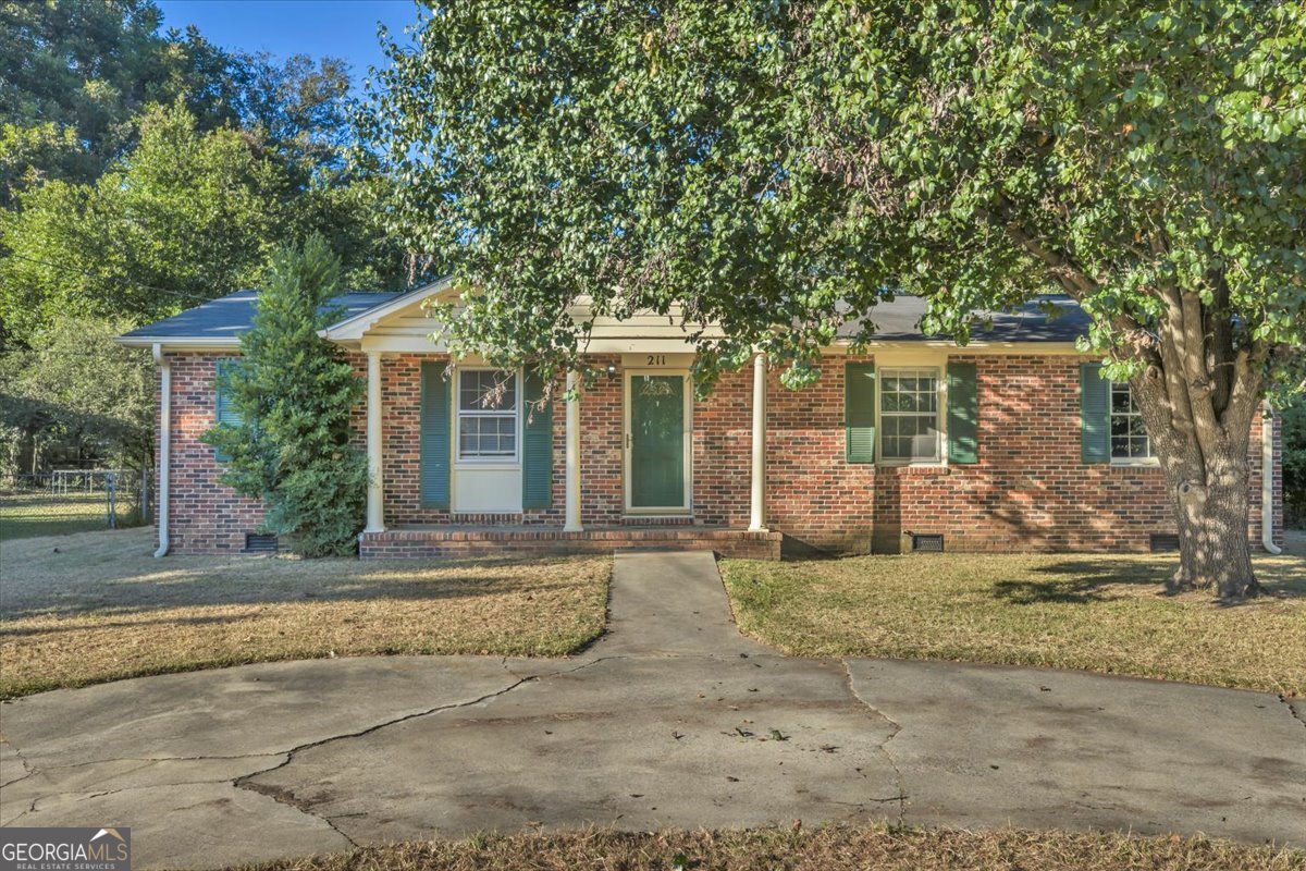 211 Palomino Lane