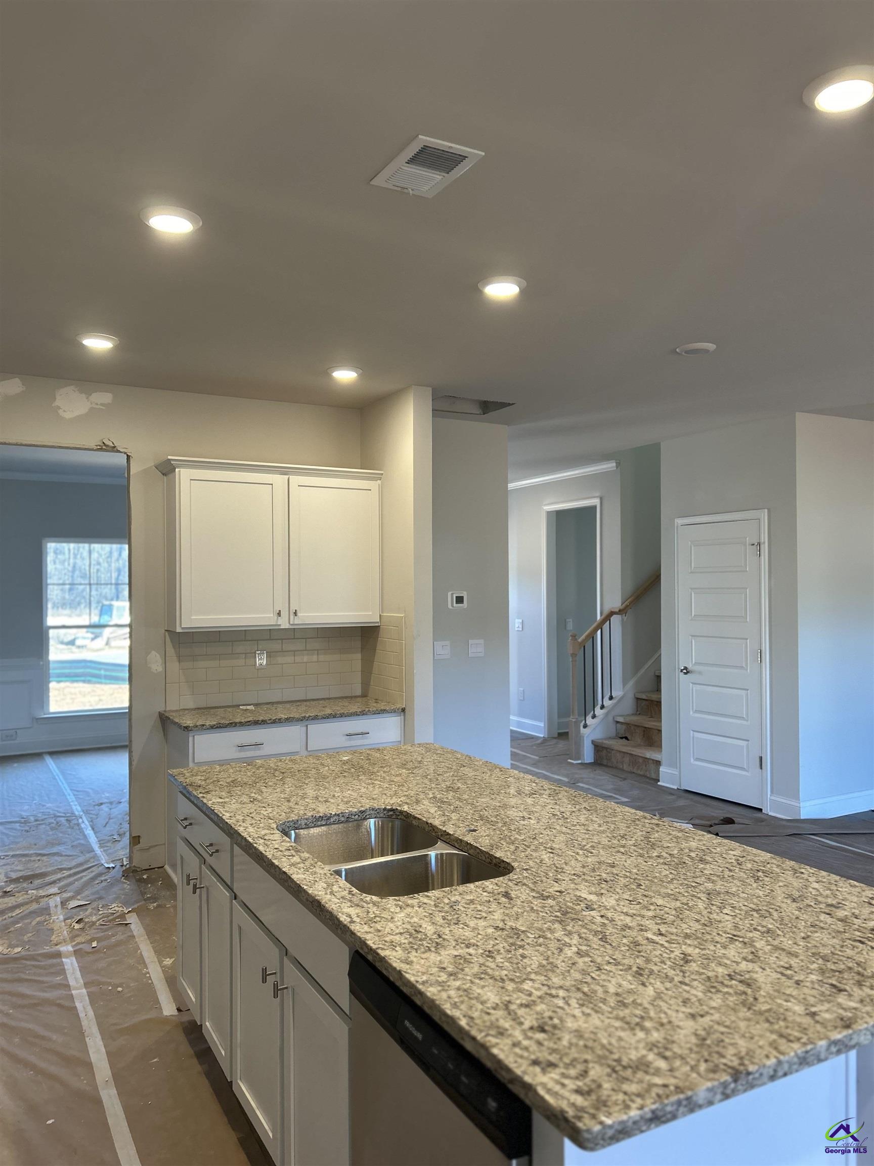 1305 Barrington Place Cove