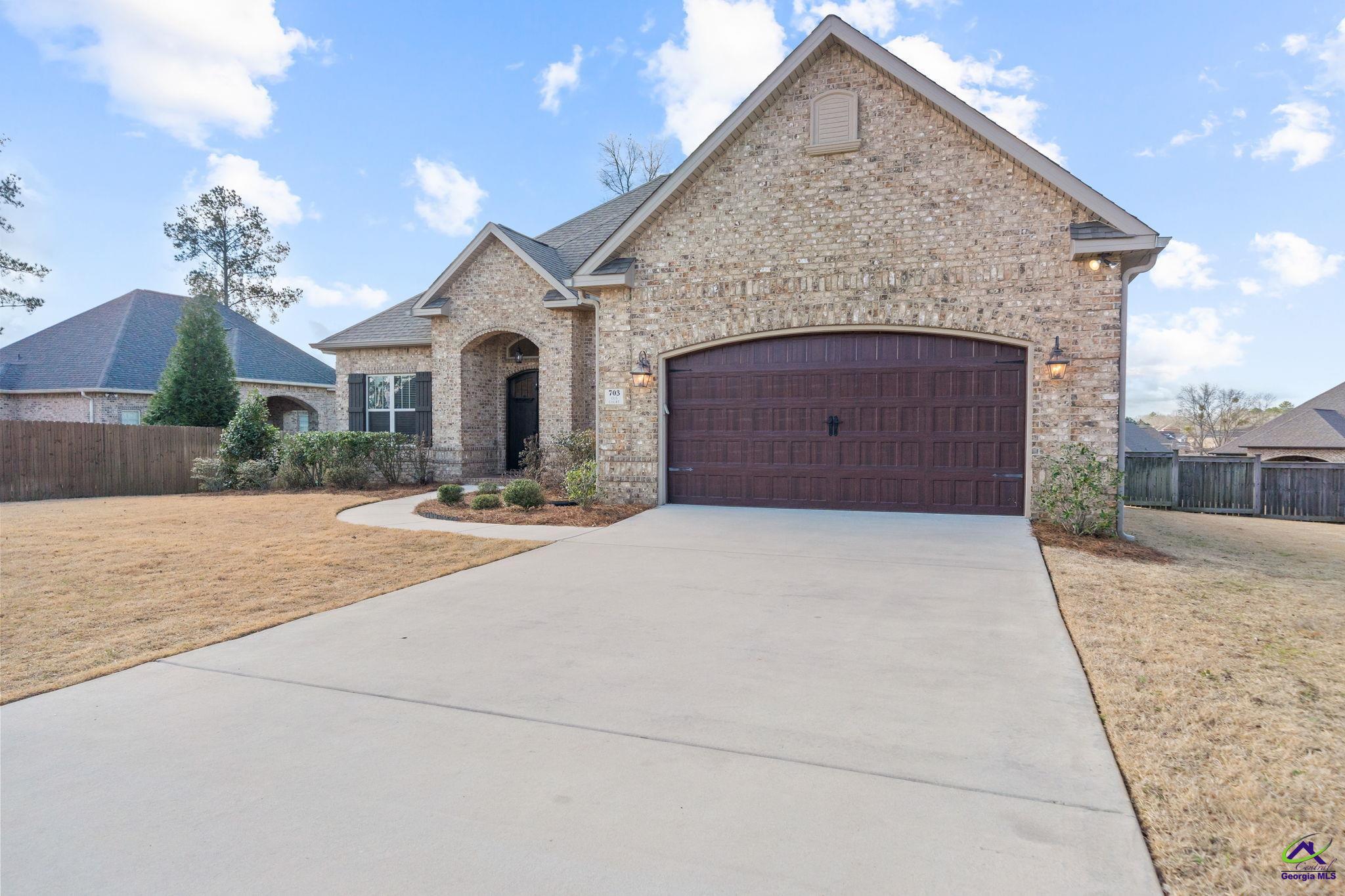 703 Gus Court