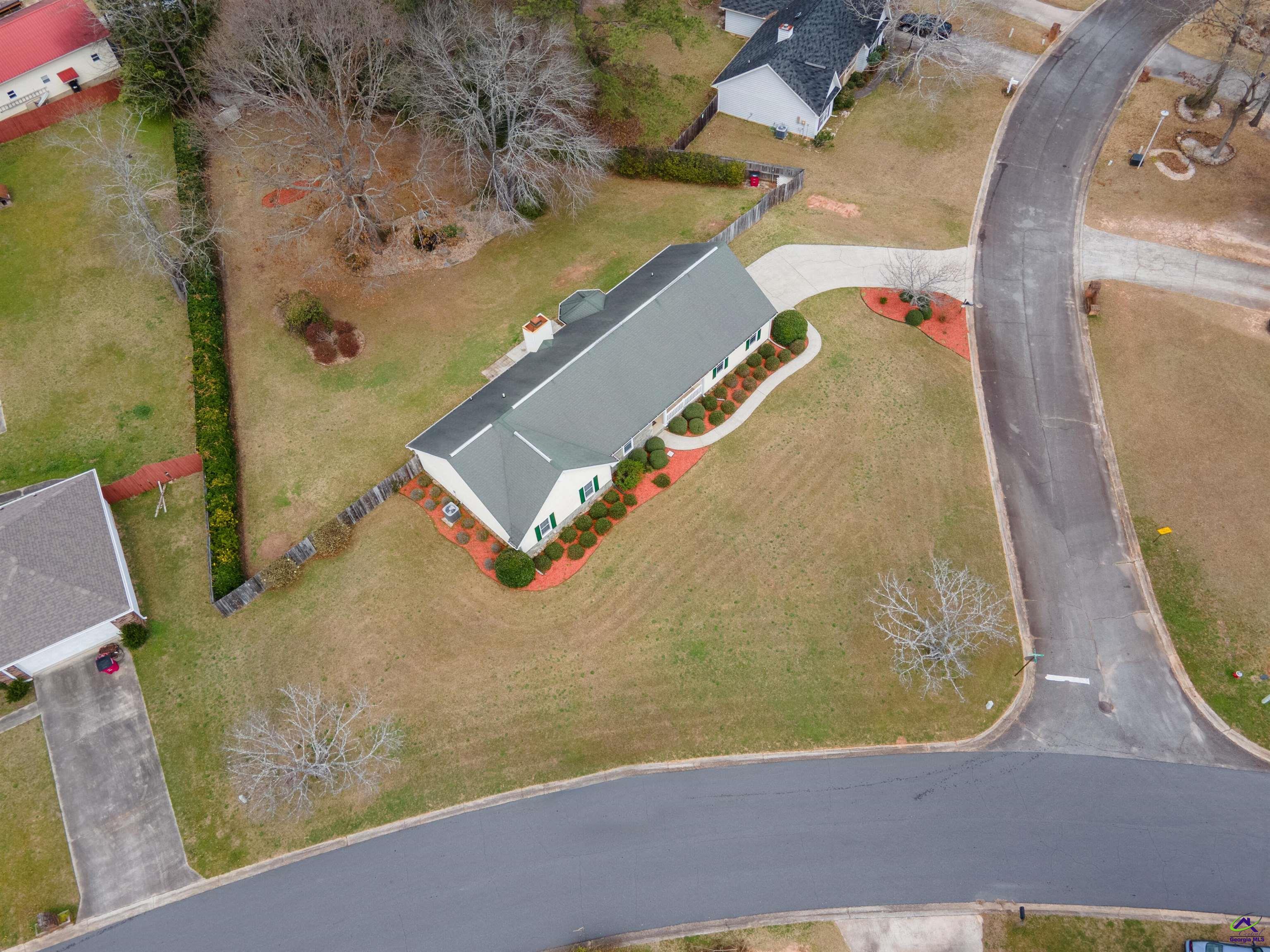 216 Crestwood Circle