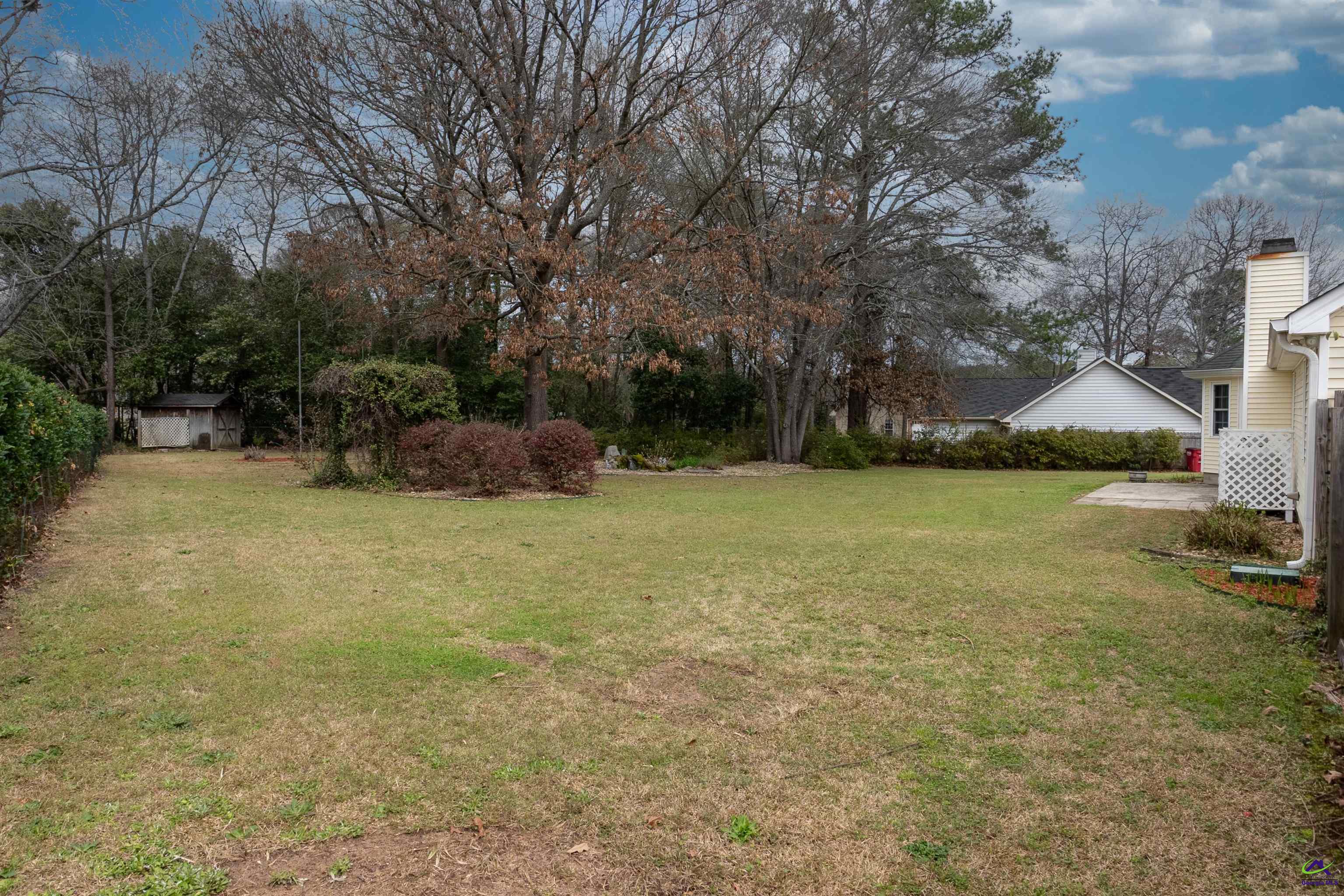 216 Crestwood Circle