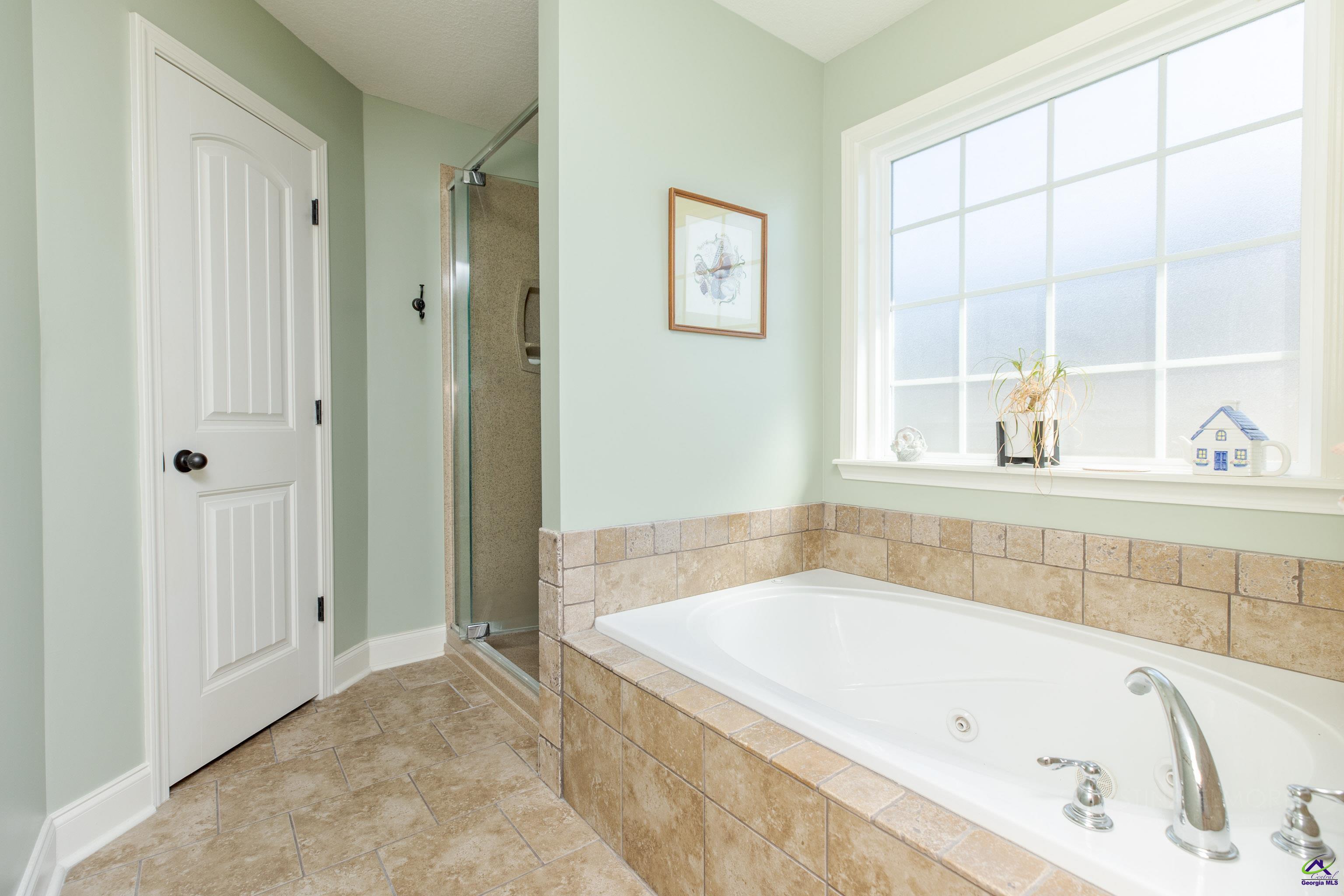 511 Amberley Court