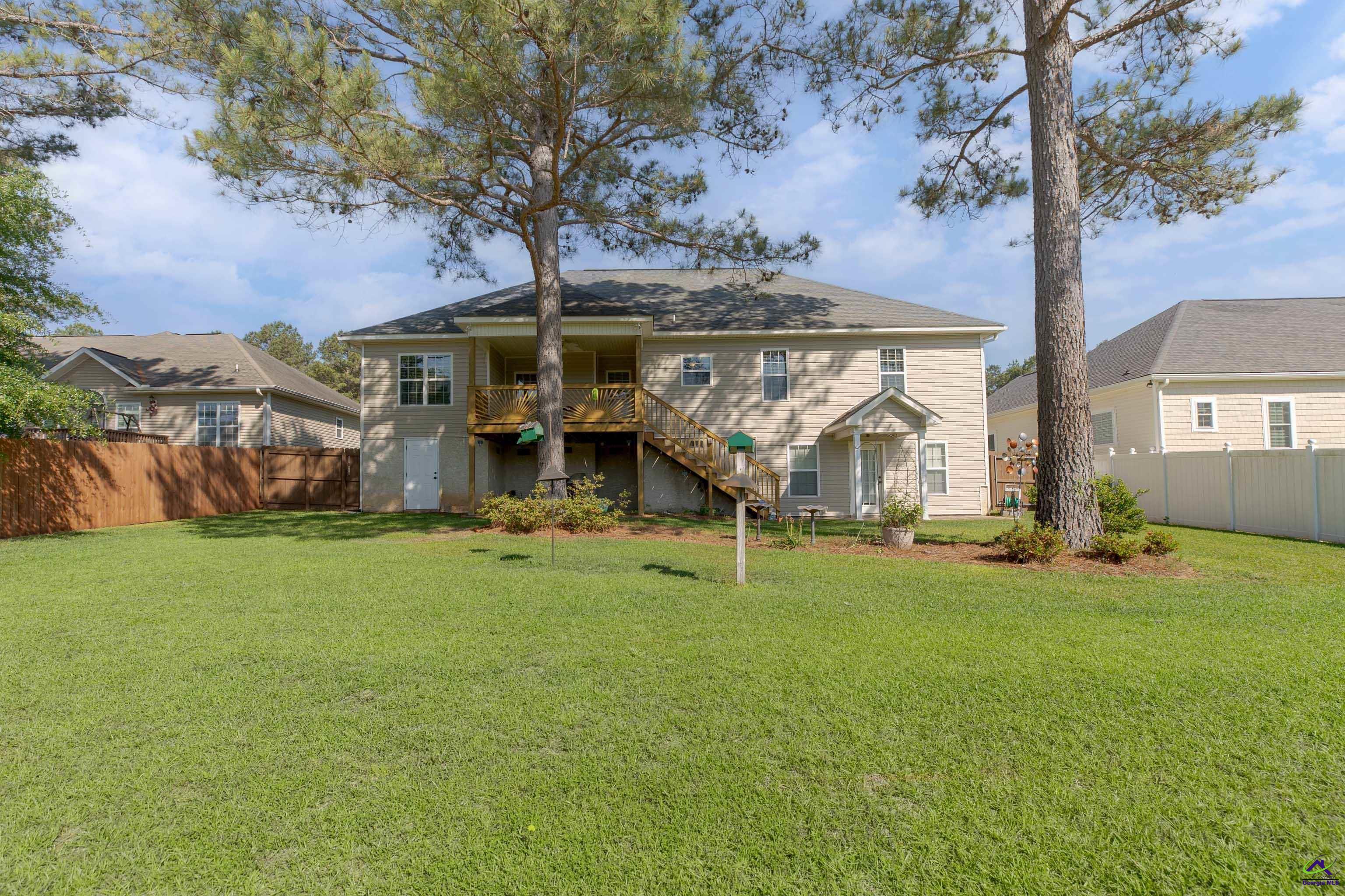 511 Amberley Court