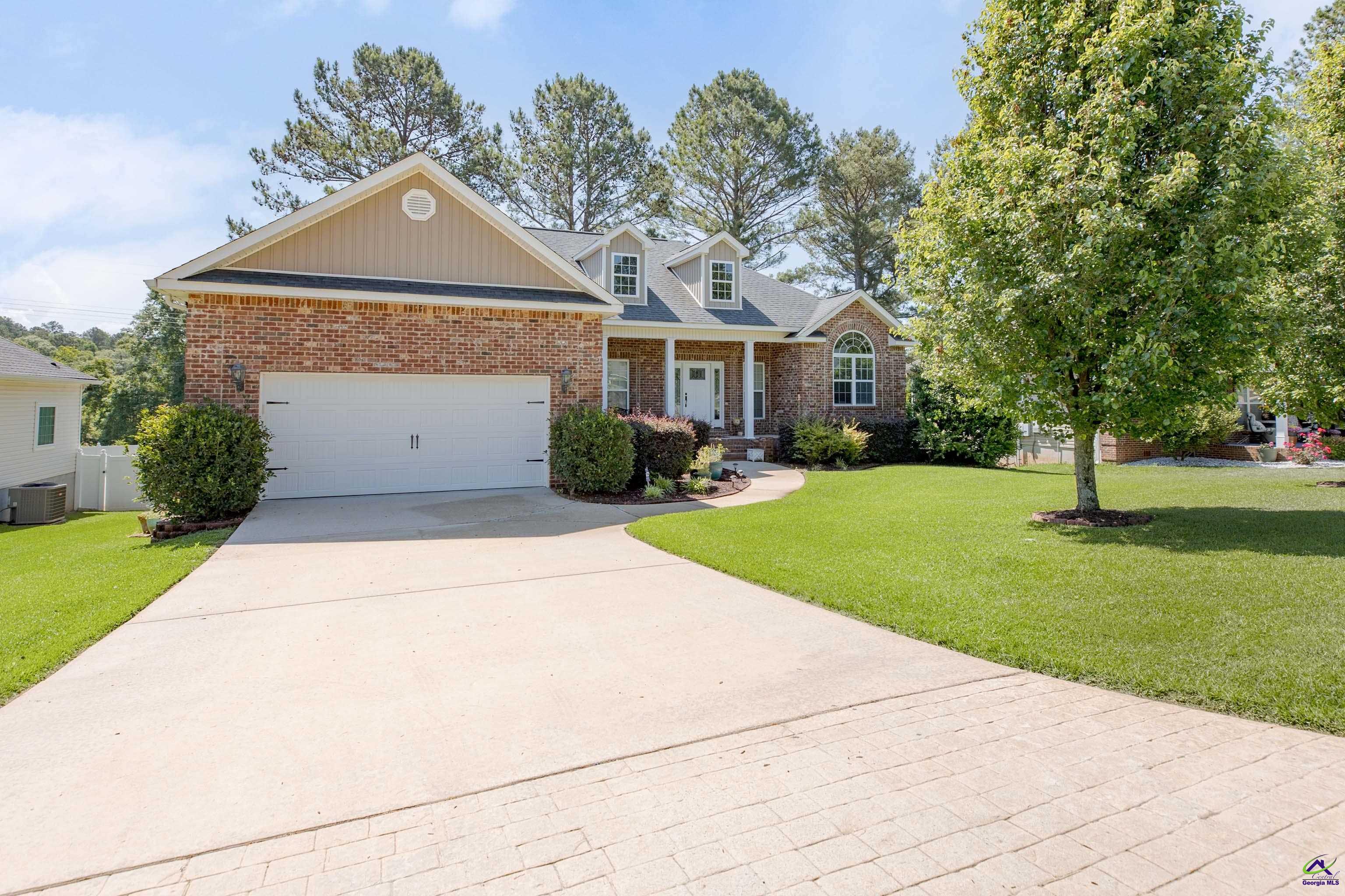 511 Amberley Court
