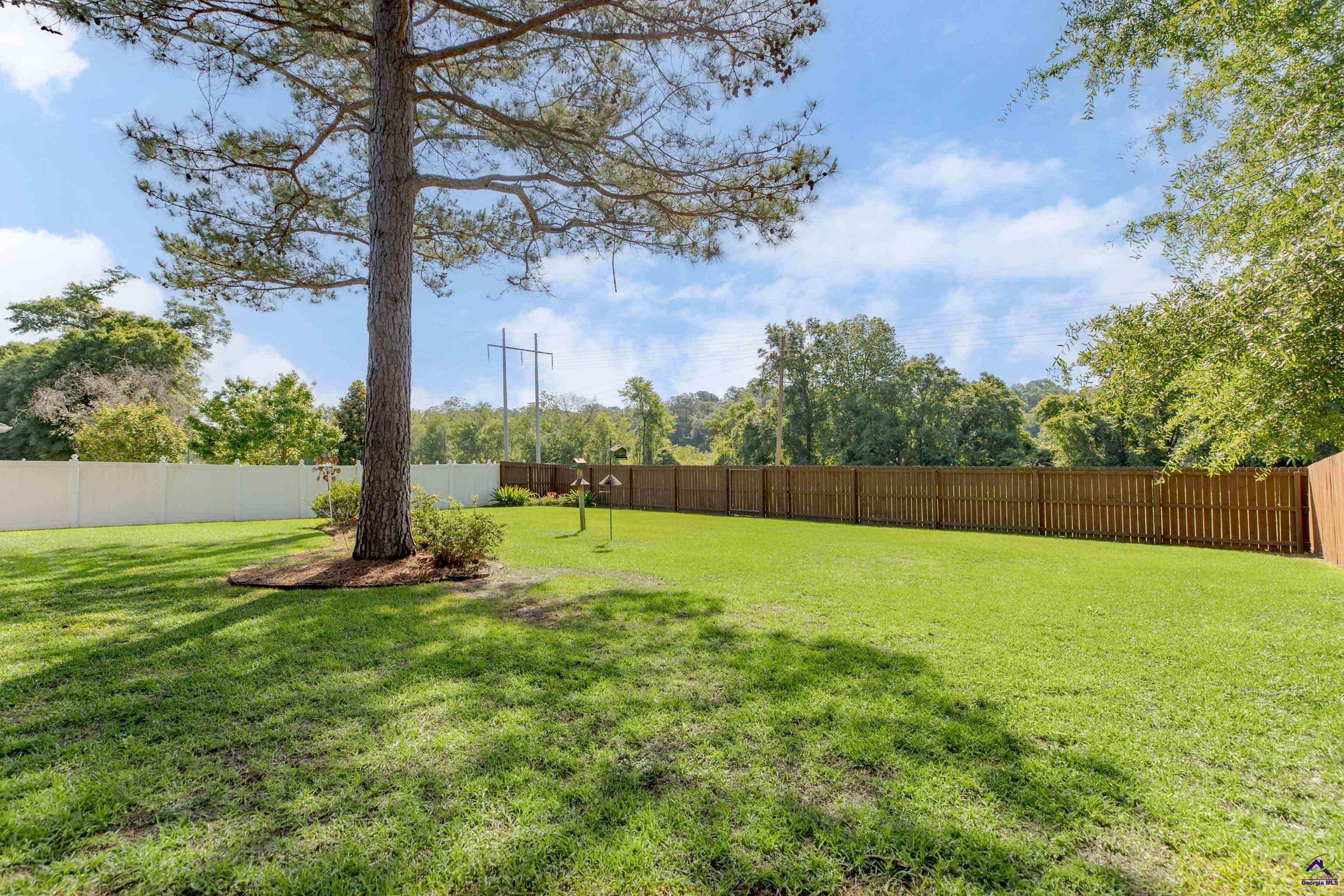 511 Amberley Court