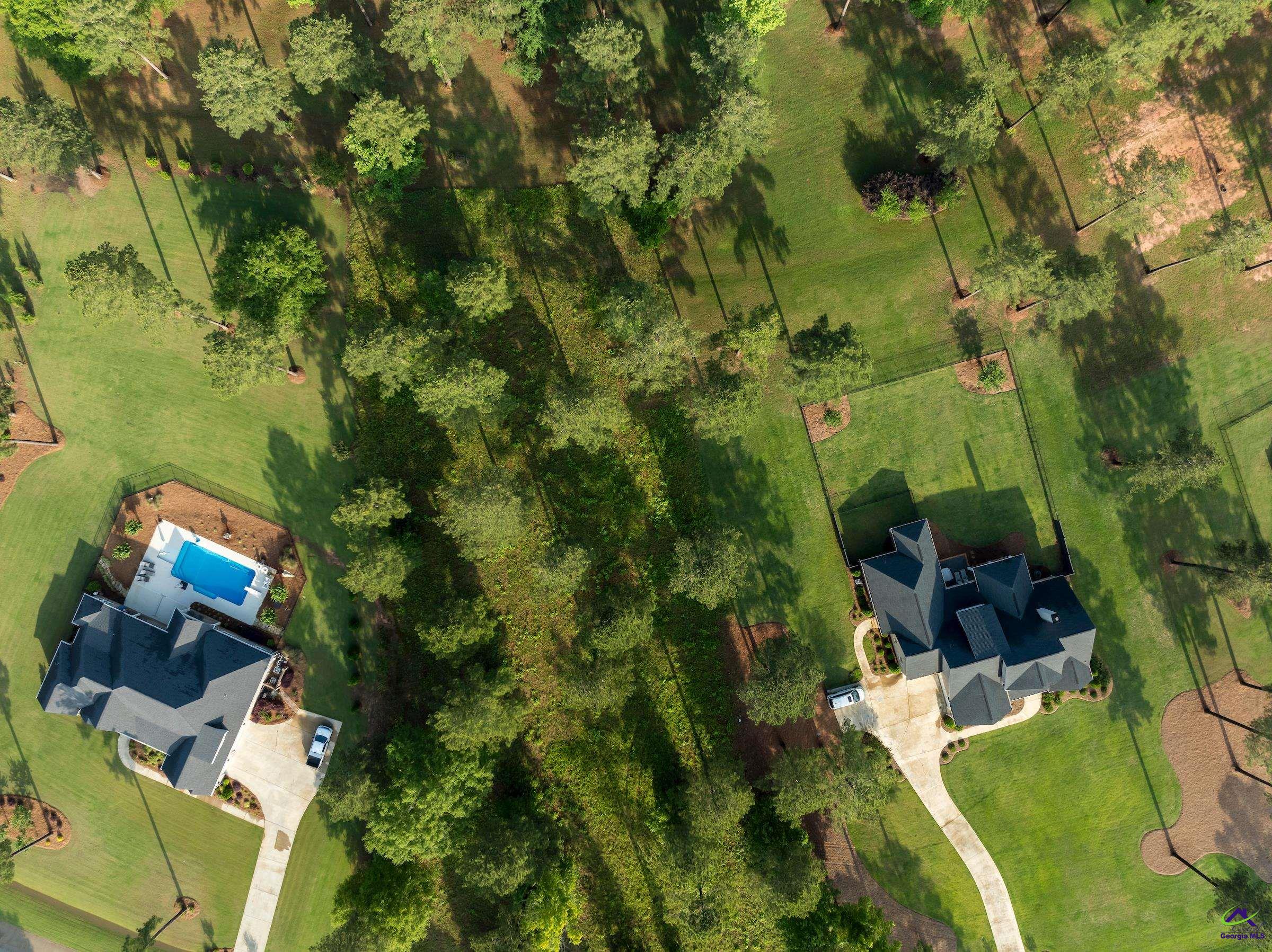 4031 Roundtop Circle