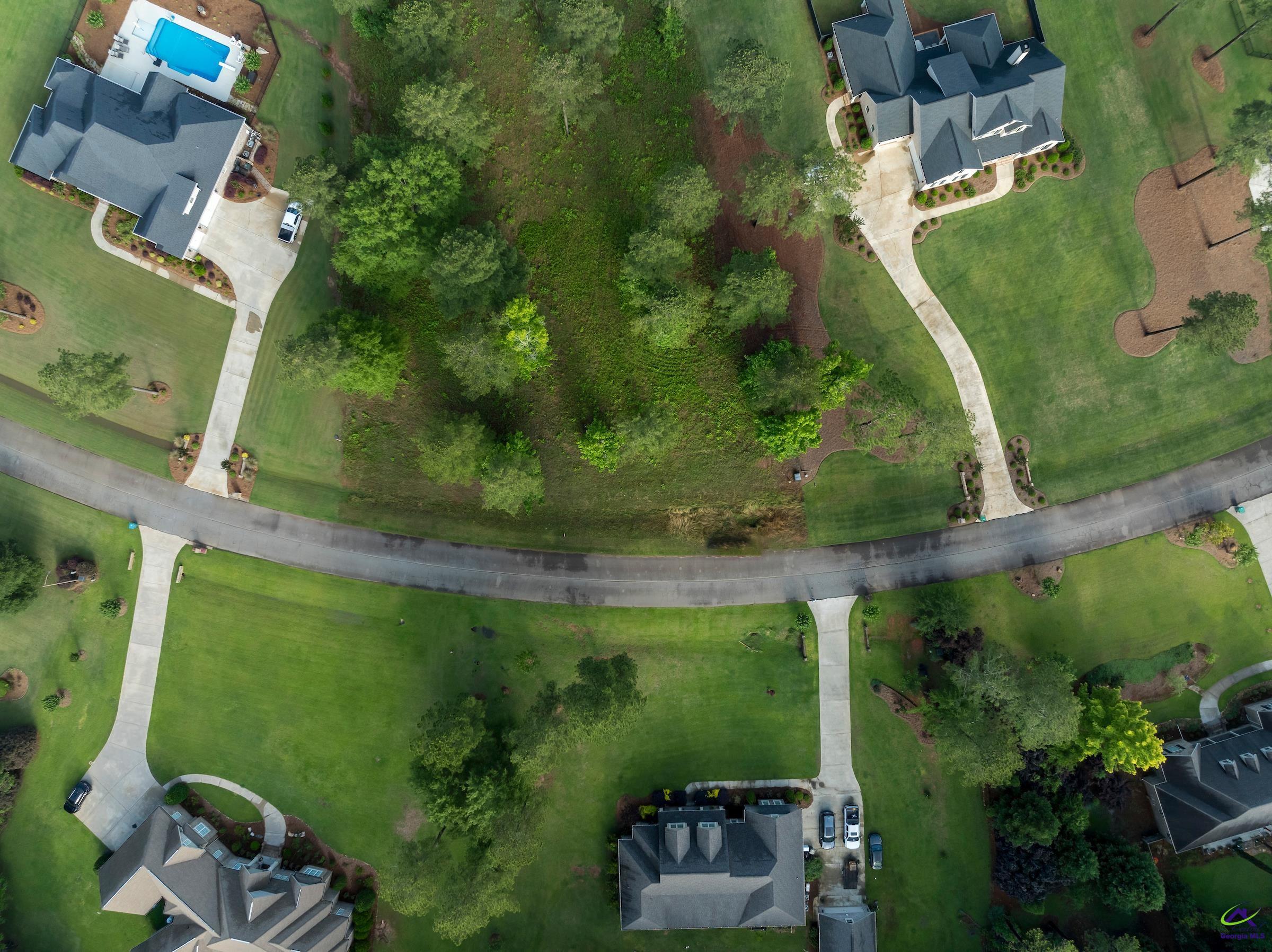 4031 Roundtop Circle