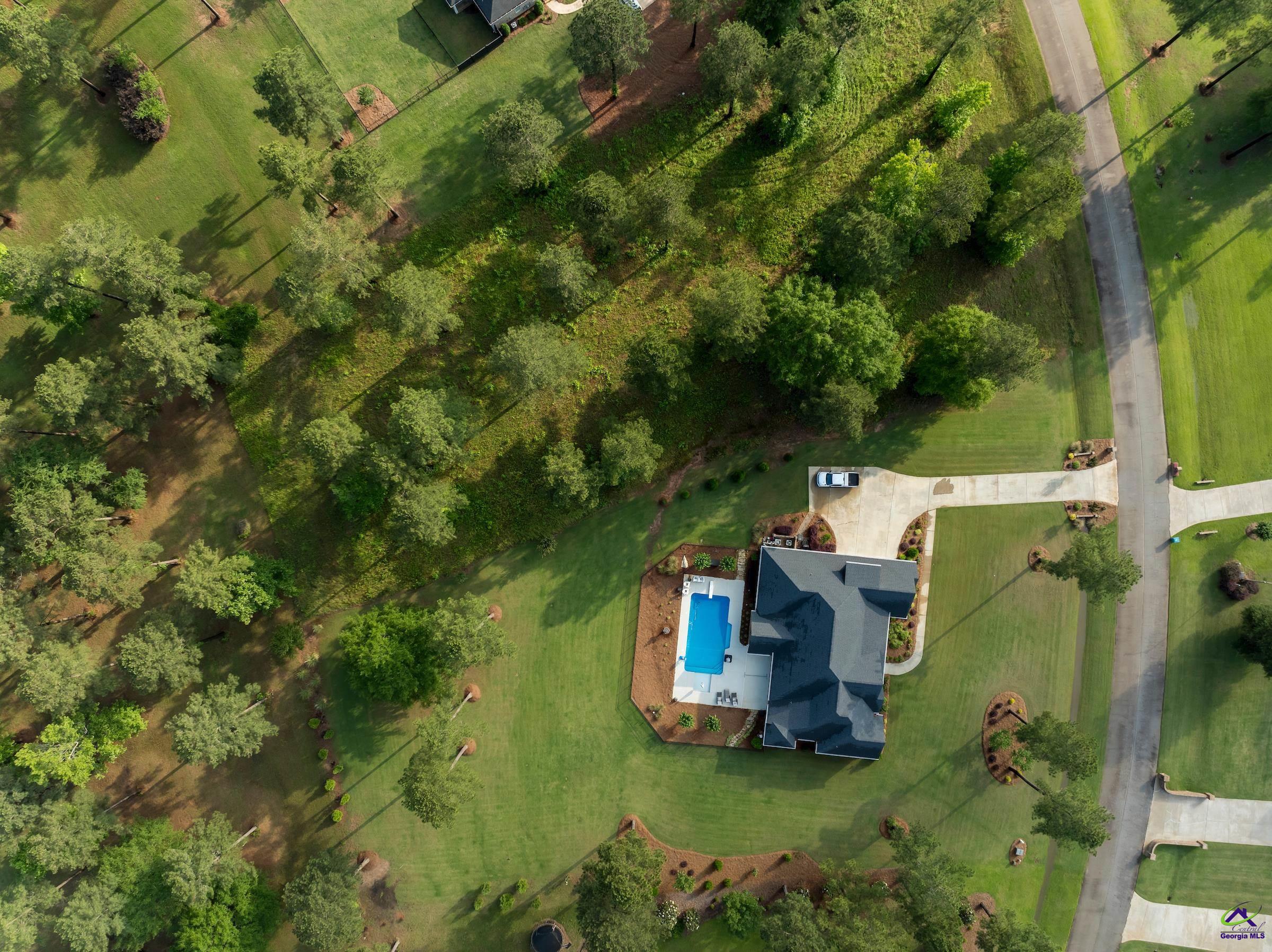 4031 Roundtop Circle