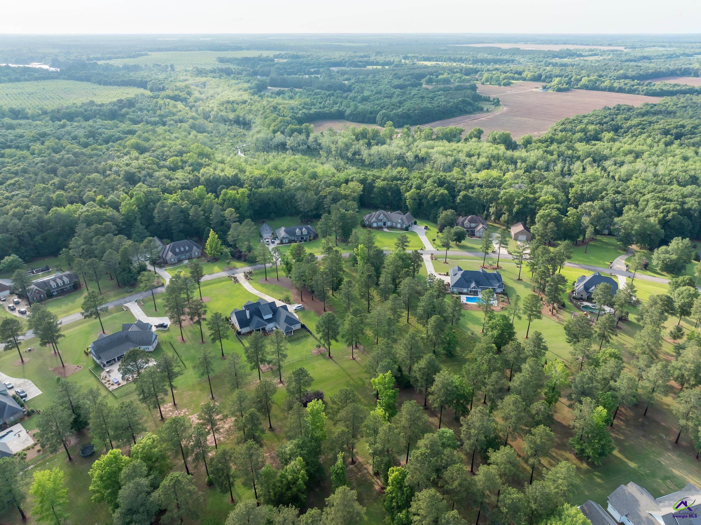 4031 Roundtop Circle