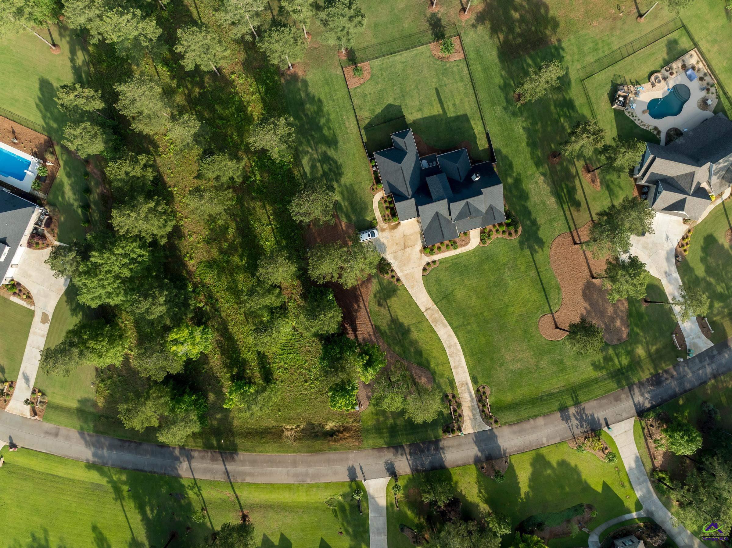 4031 Roundtop Circle