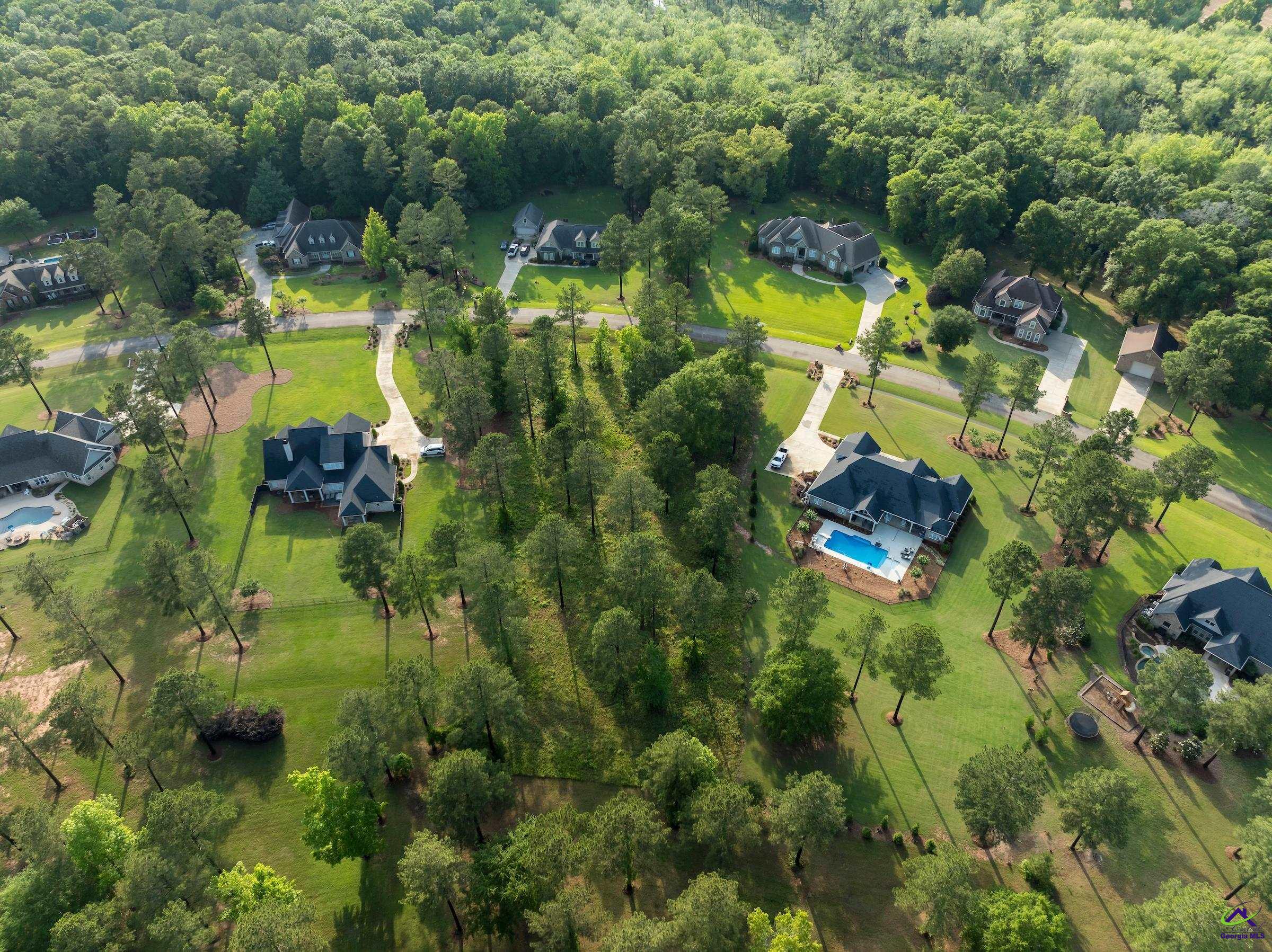 4031 Roundtop Circle