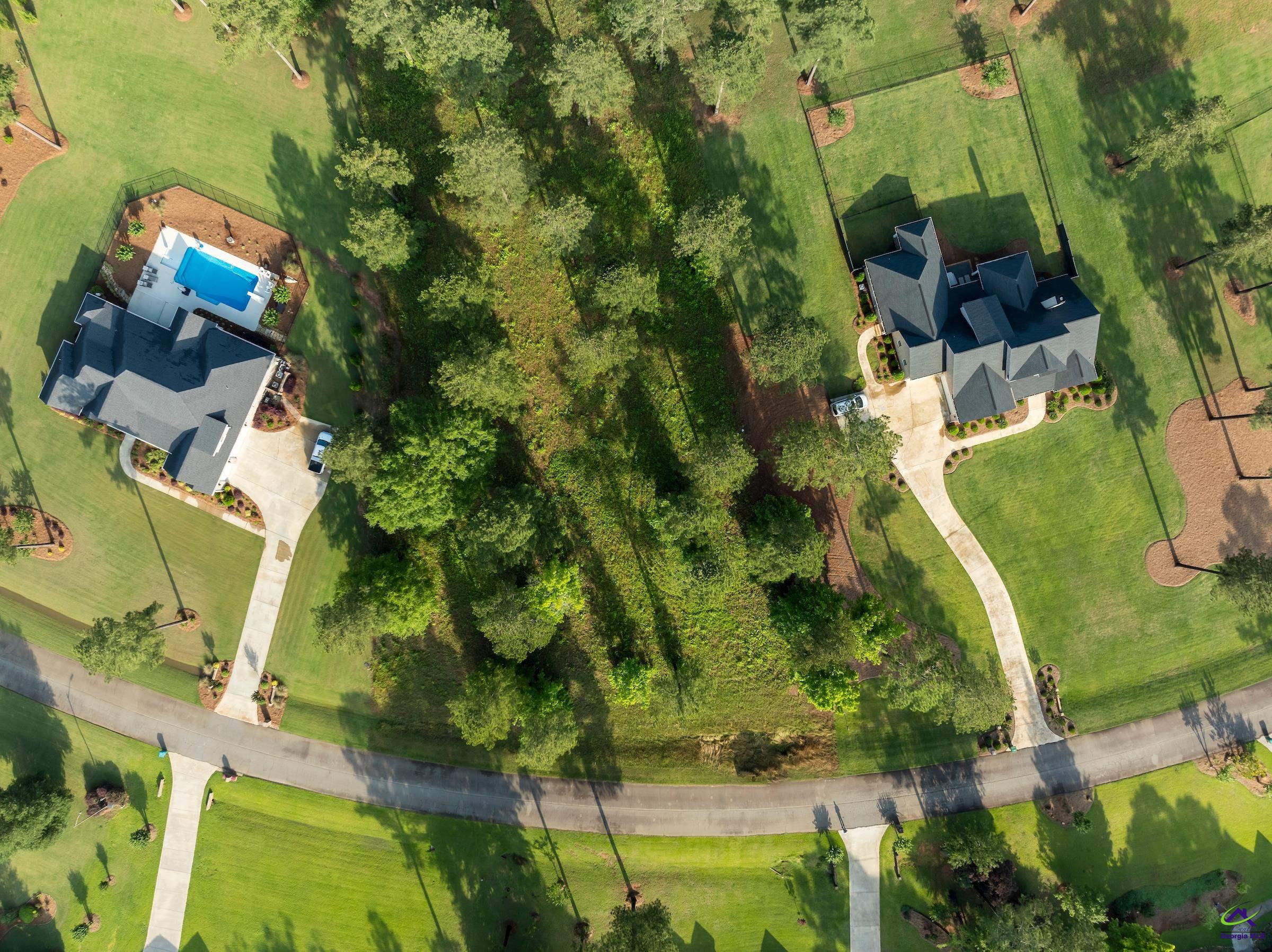 4031 Roundtop Circle