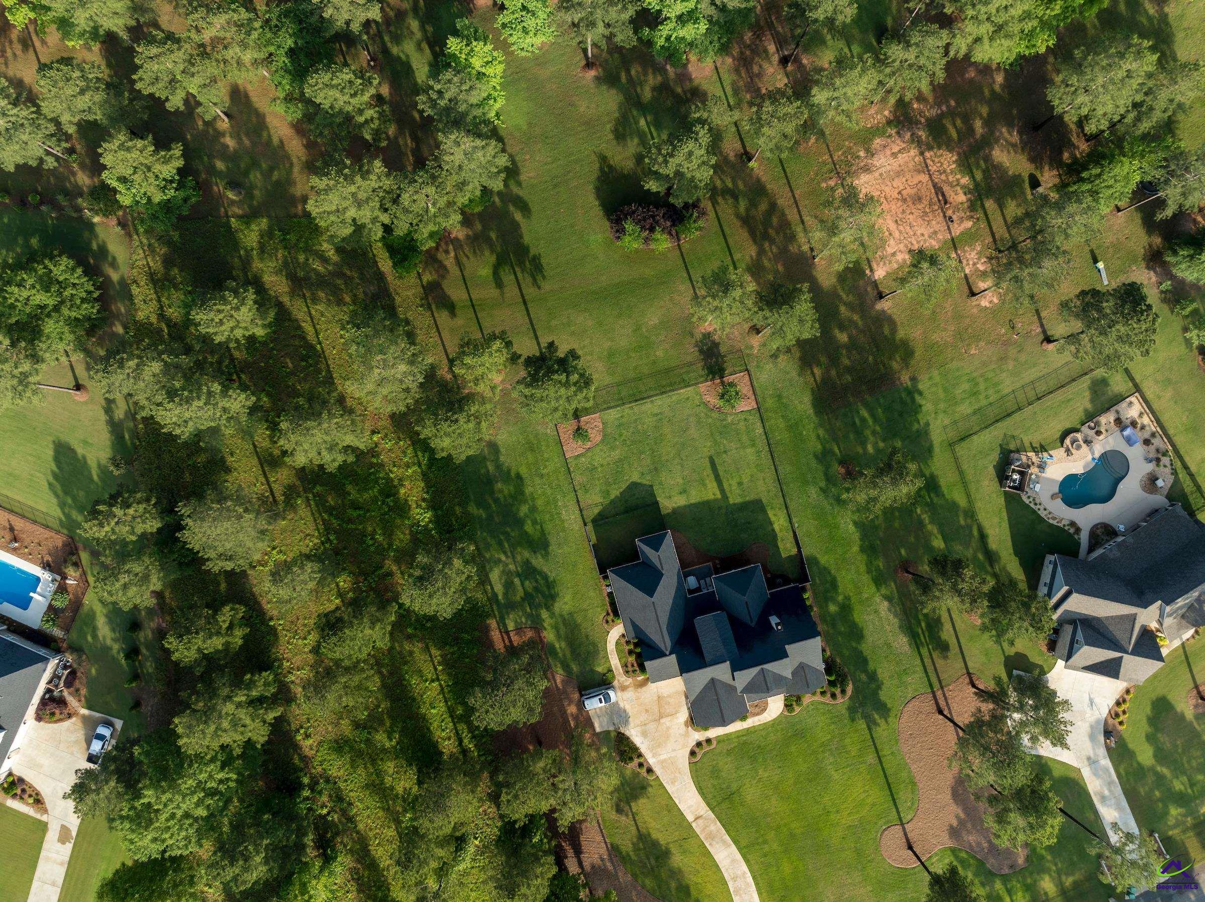 4031 Roundtop Circle