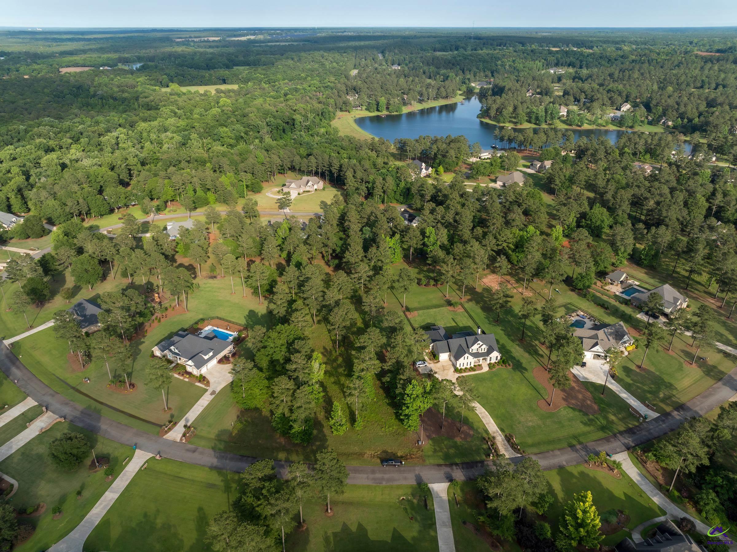 4031 Roundtop Circle