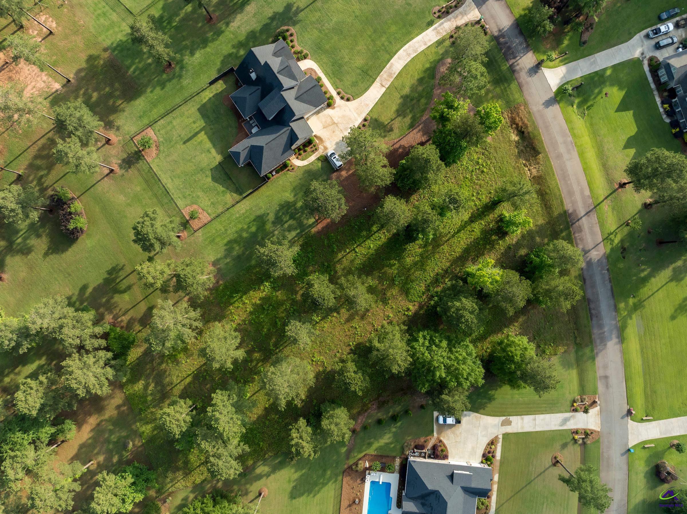 4031 Roundtop Circle