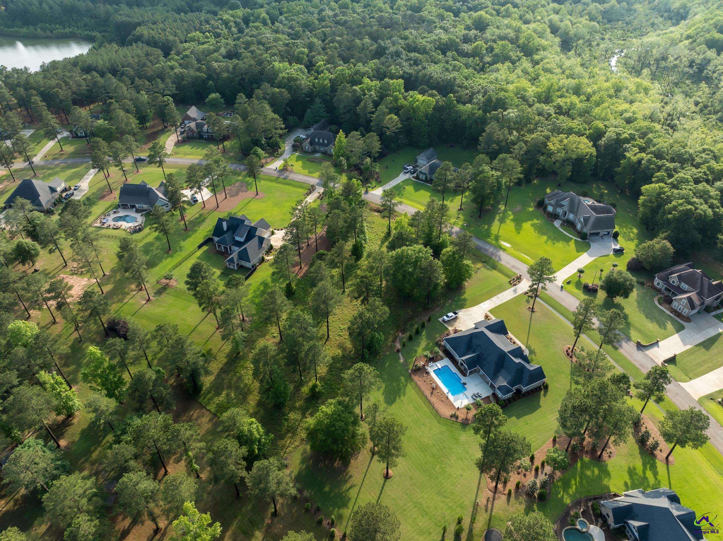 4031 Roundtop Circle