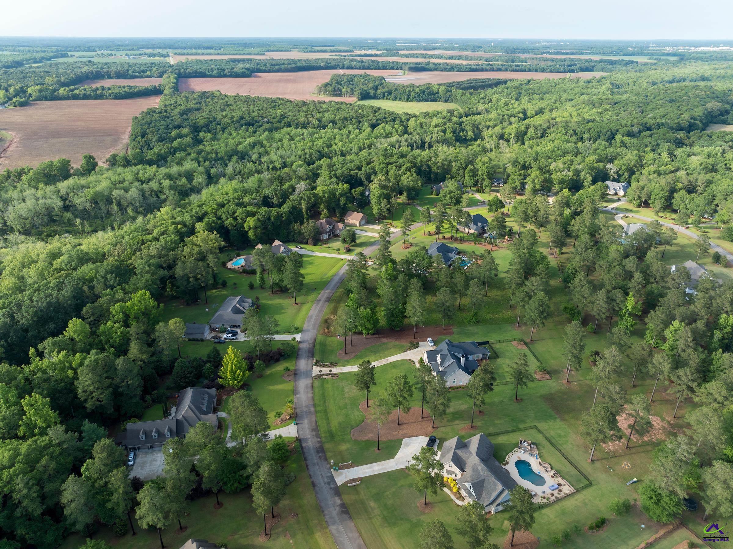 4031 Roundtop Circle