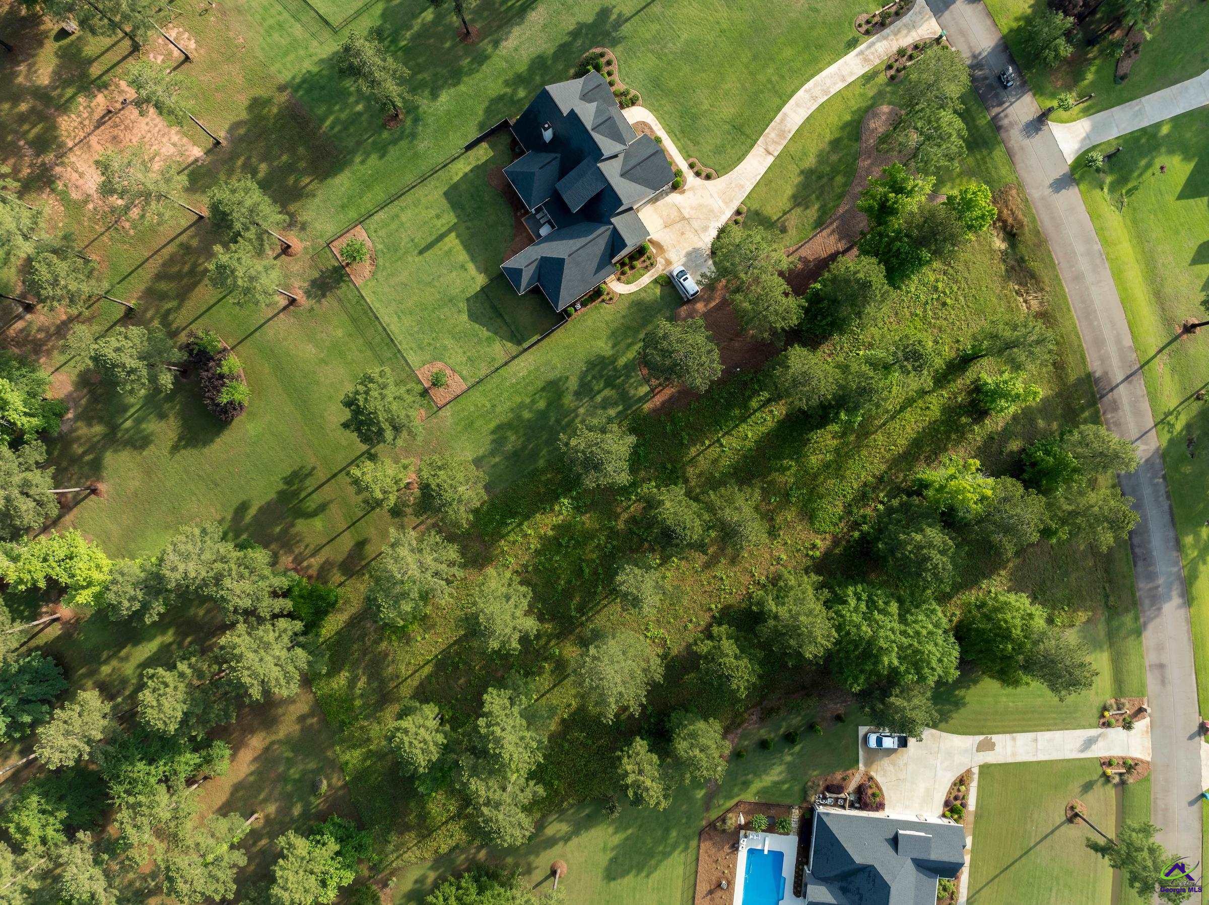 4031 Roundtop Circle